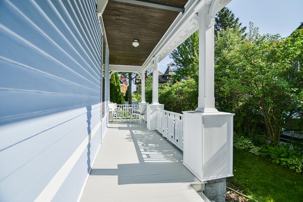 566 Marshall Avenue Property Photo 6
