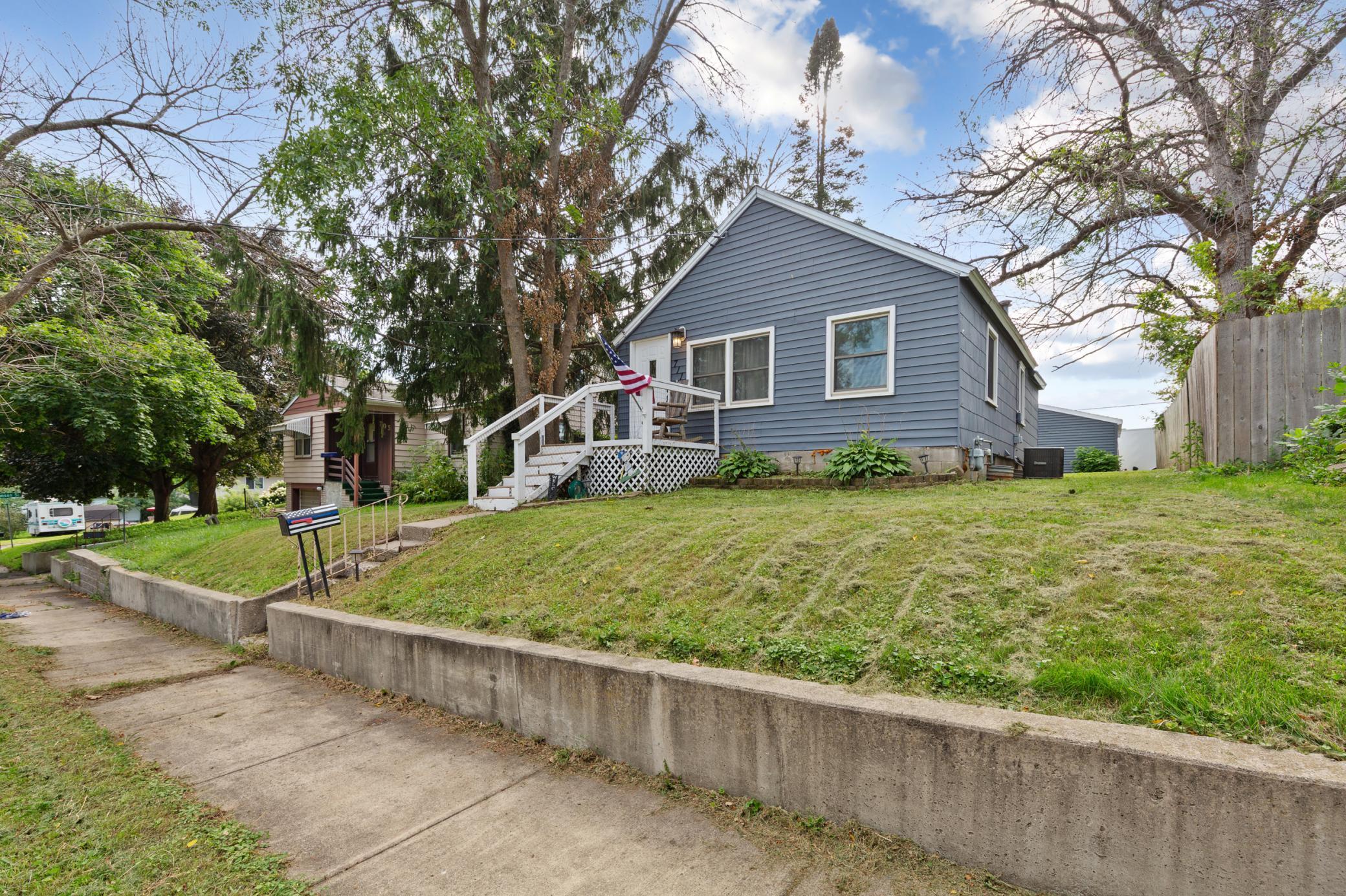 711 Saint Thomas Avenue Property Photo 4