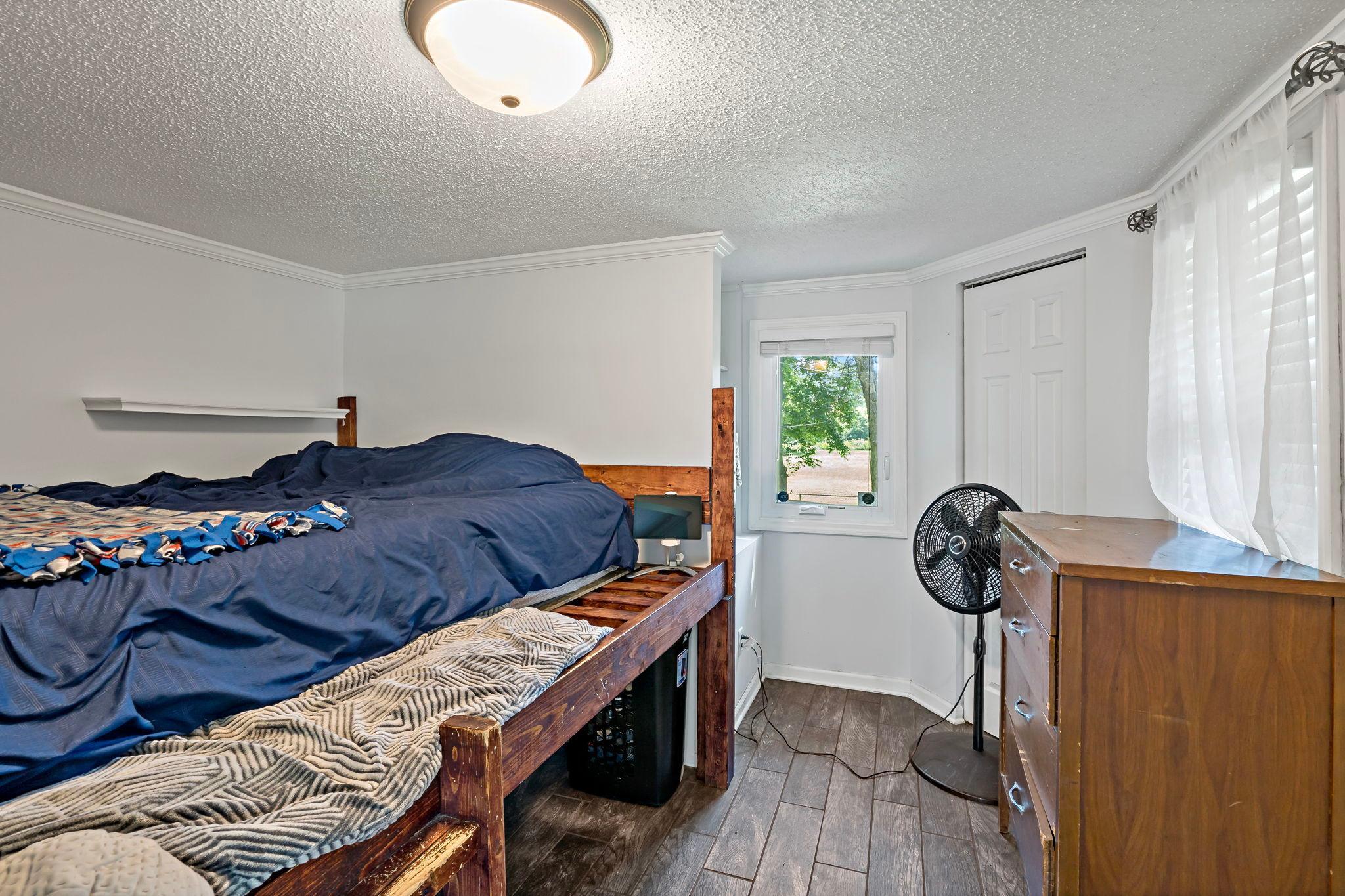 5740 Dupont Avenue N Property Photo 16