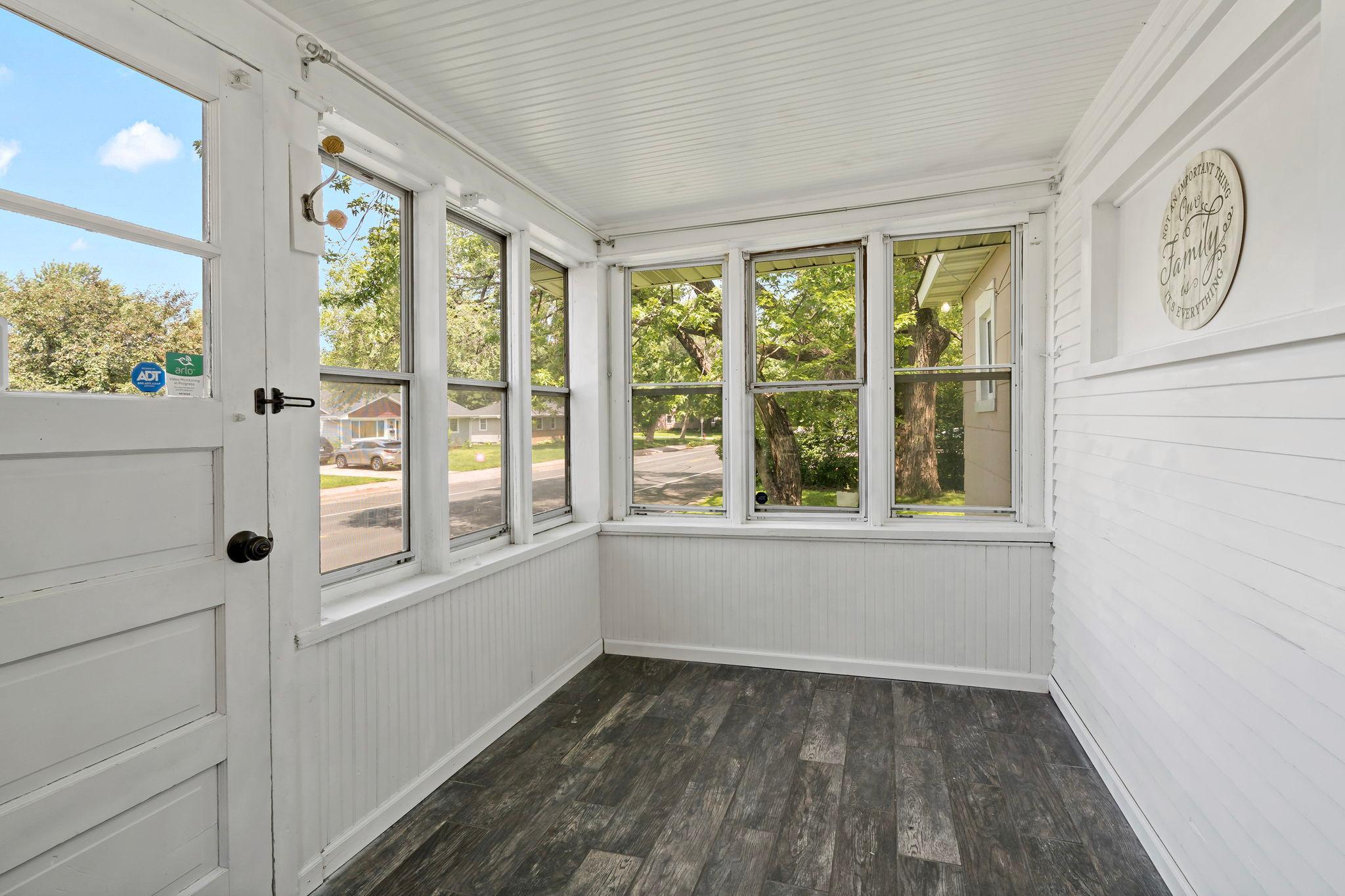 5740 Dupont Avenue N Property Photo 20
