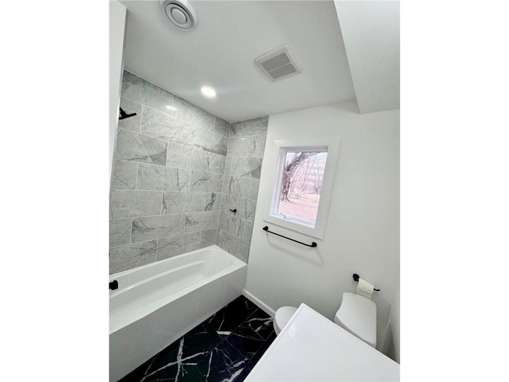 10920 Oak Knoll Terrace N Property Photo 33
