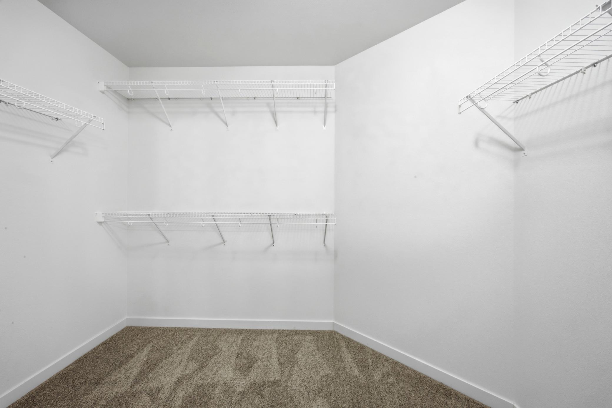 5555 Lori Lane W Property Photo 15