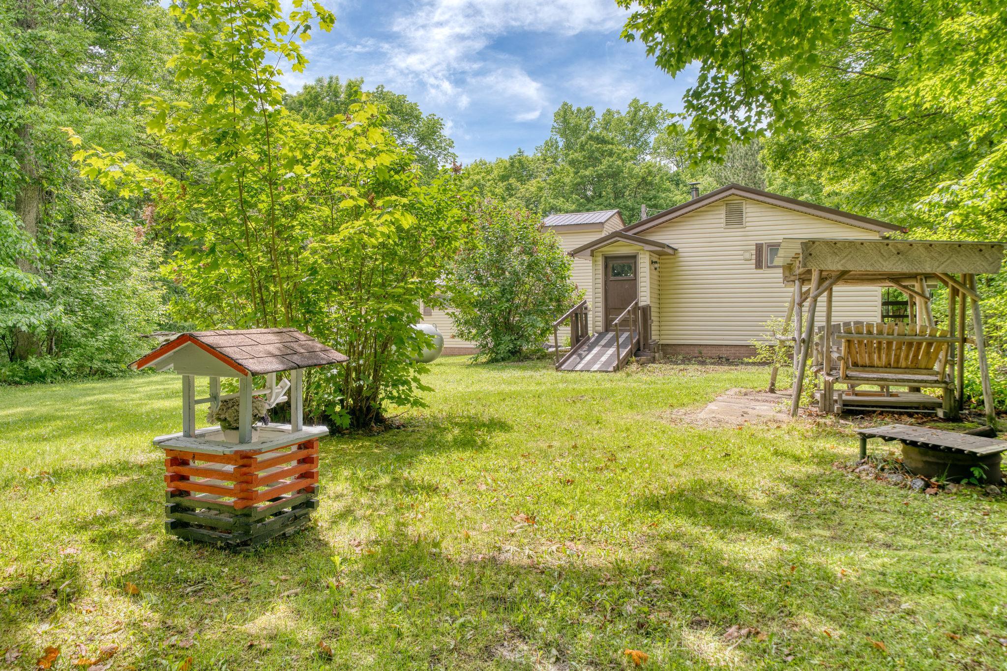 48215 Hawthorn Dr Property Photo 20