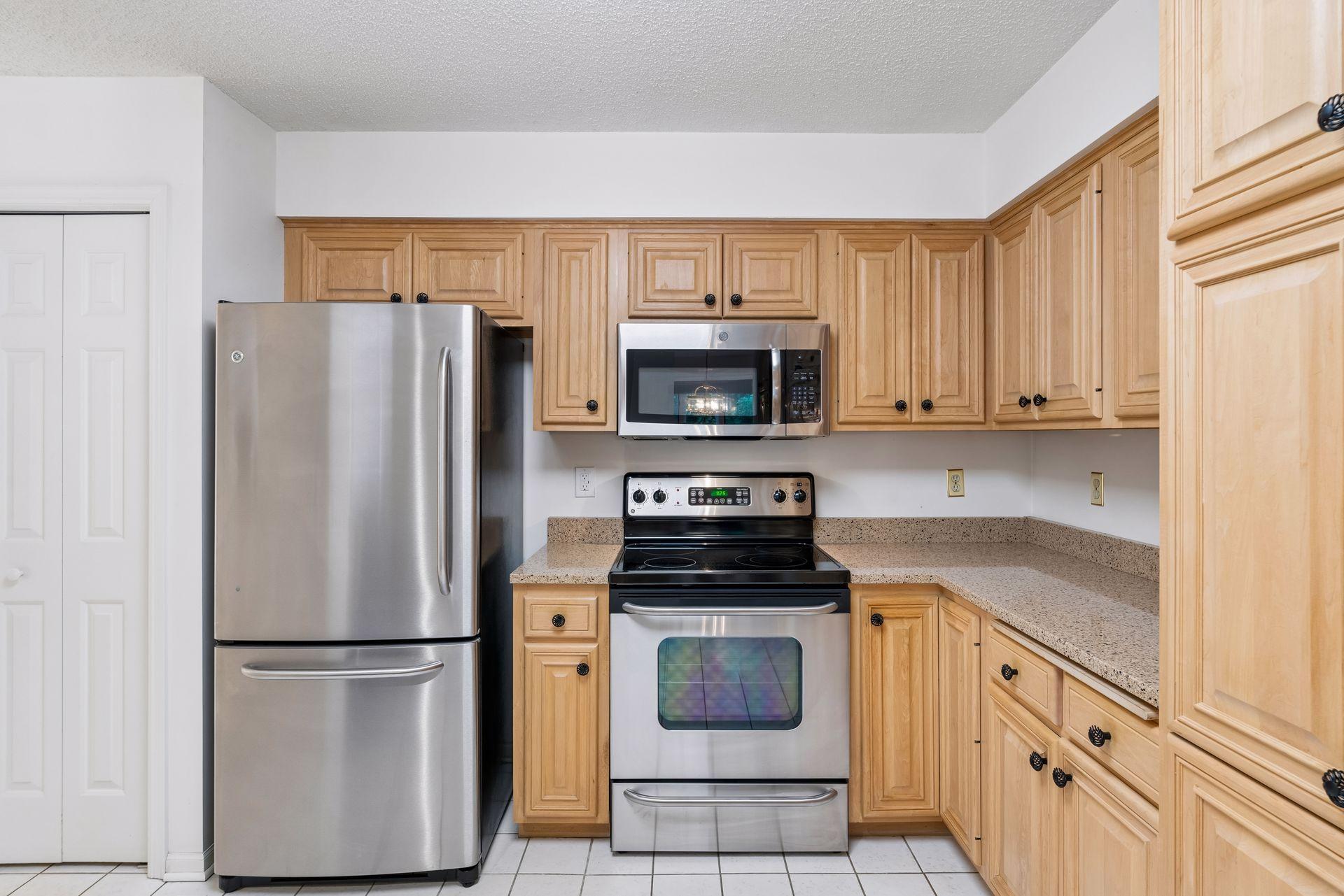 15575 17th Place N Property Photo 11