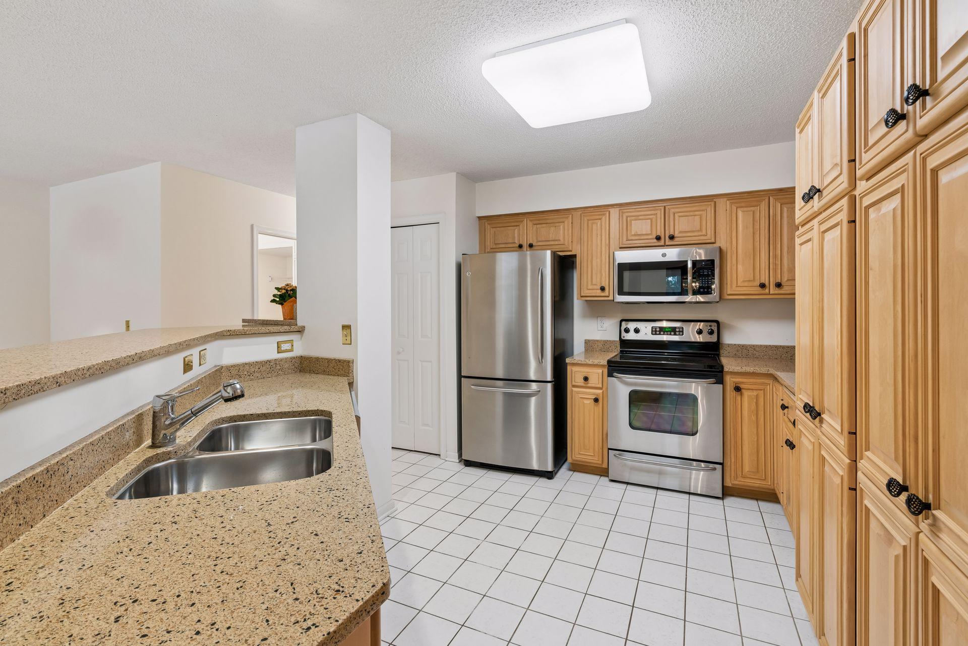 15575 17th Place N Property Photo 12