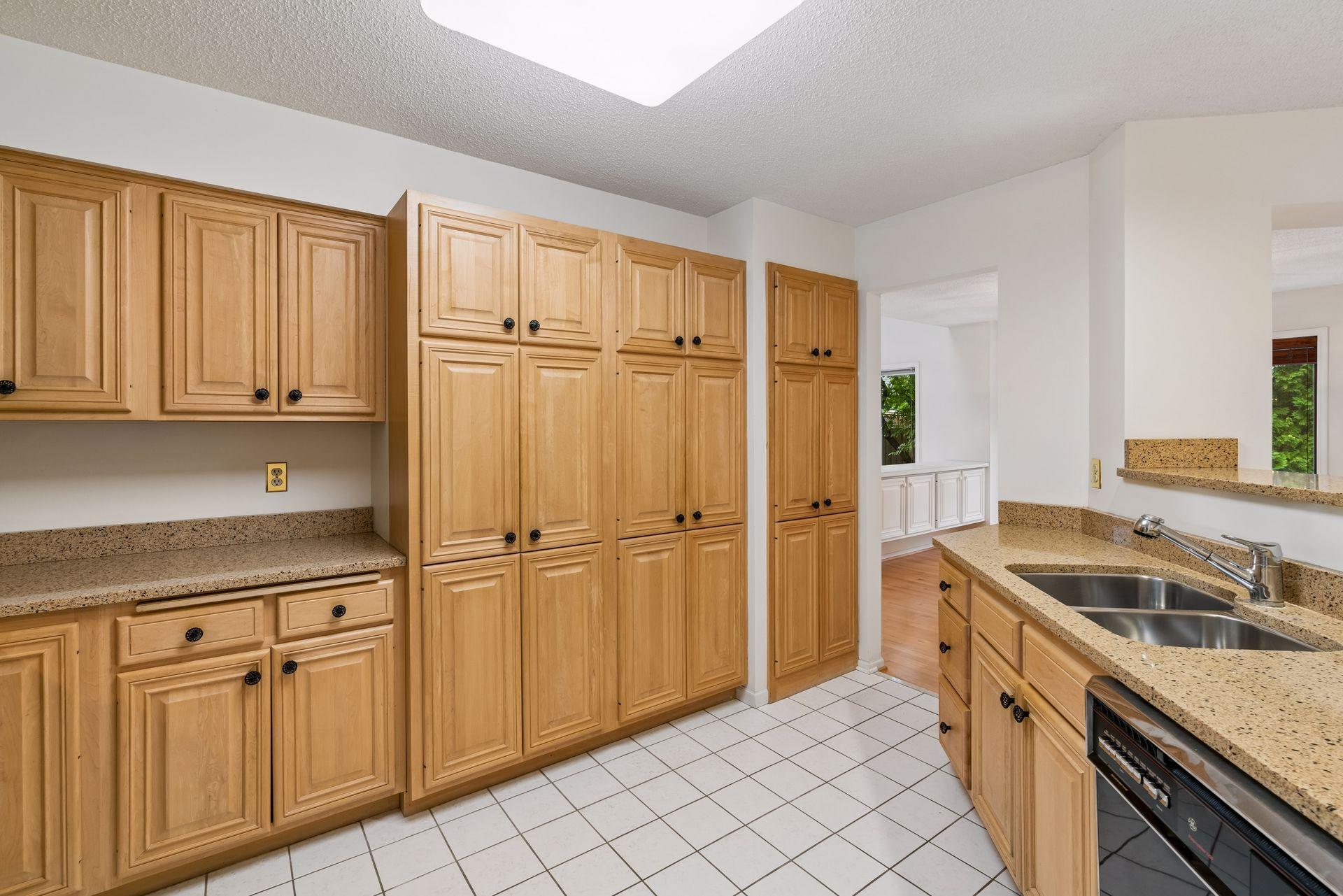 15575 17th Place N Property Photo 13
