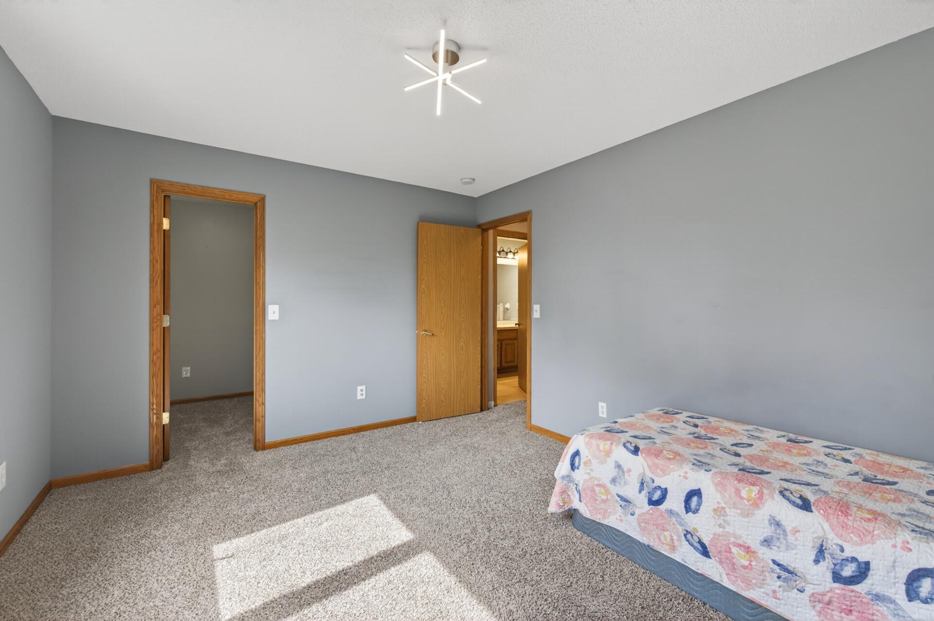 7060 137th Avenue Nw Property Photo 23