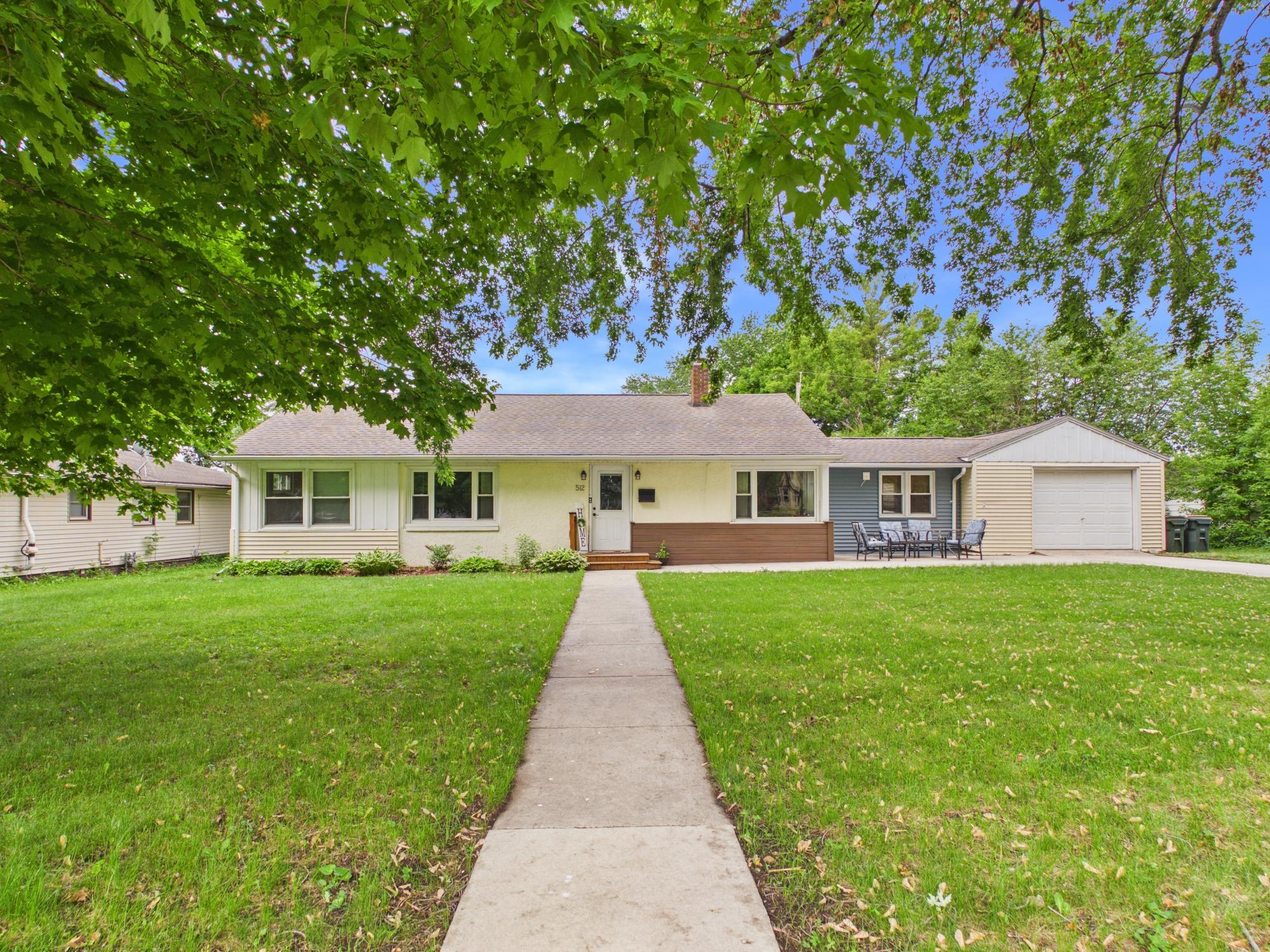 512 2nd Street Se Property Photo 1