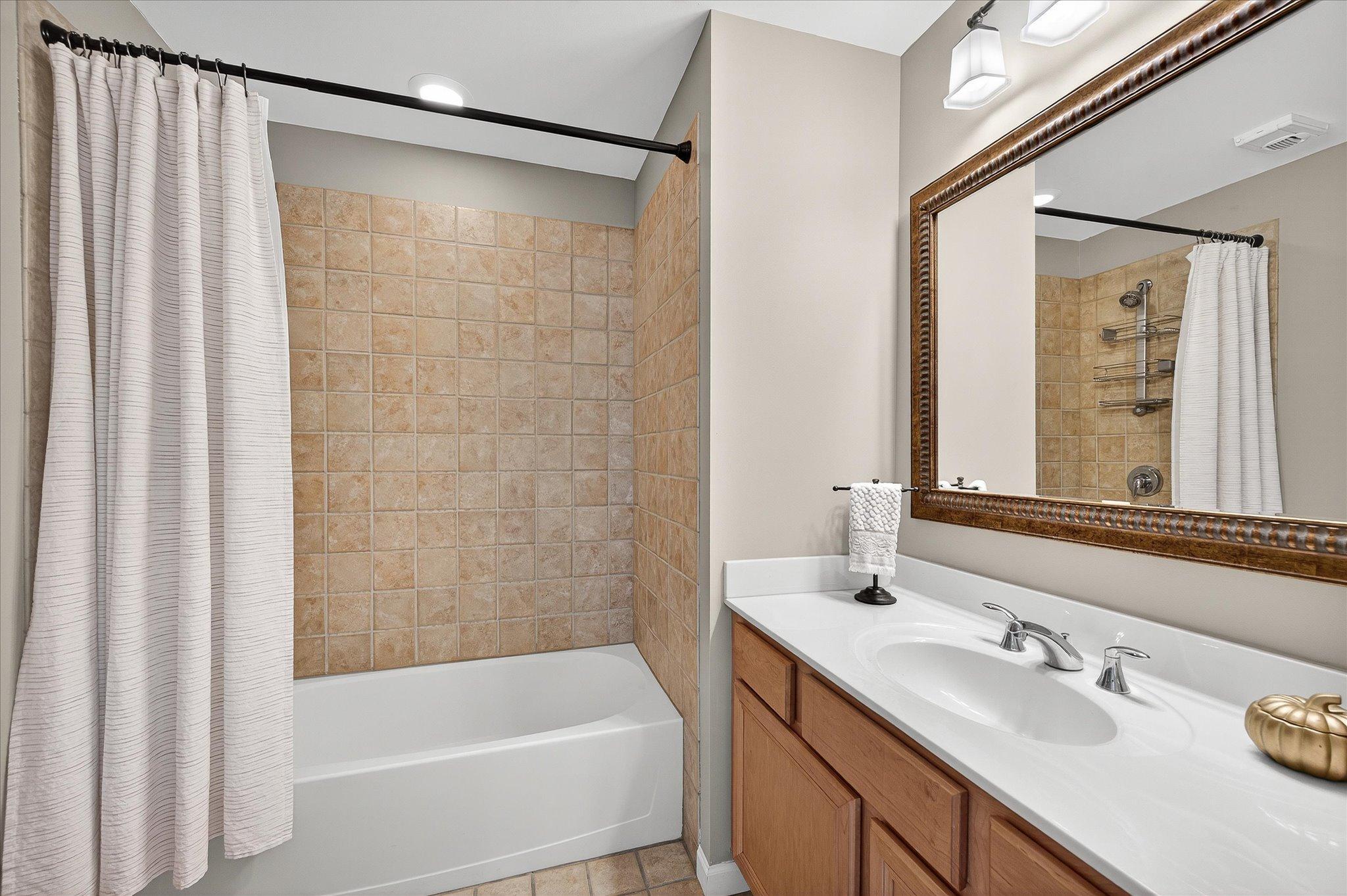 500 E Grant Street 907 Property Photo 17