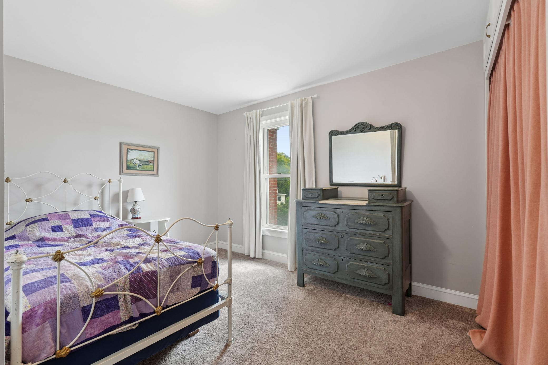 215 Elm Street W Property Photo 18