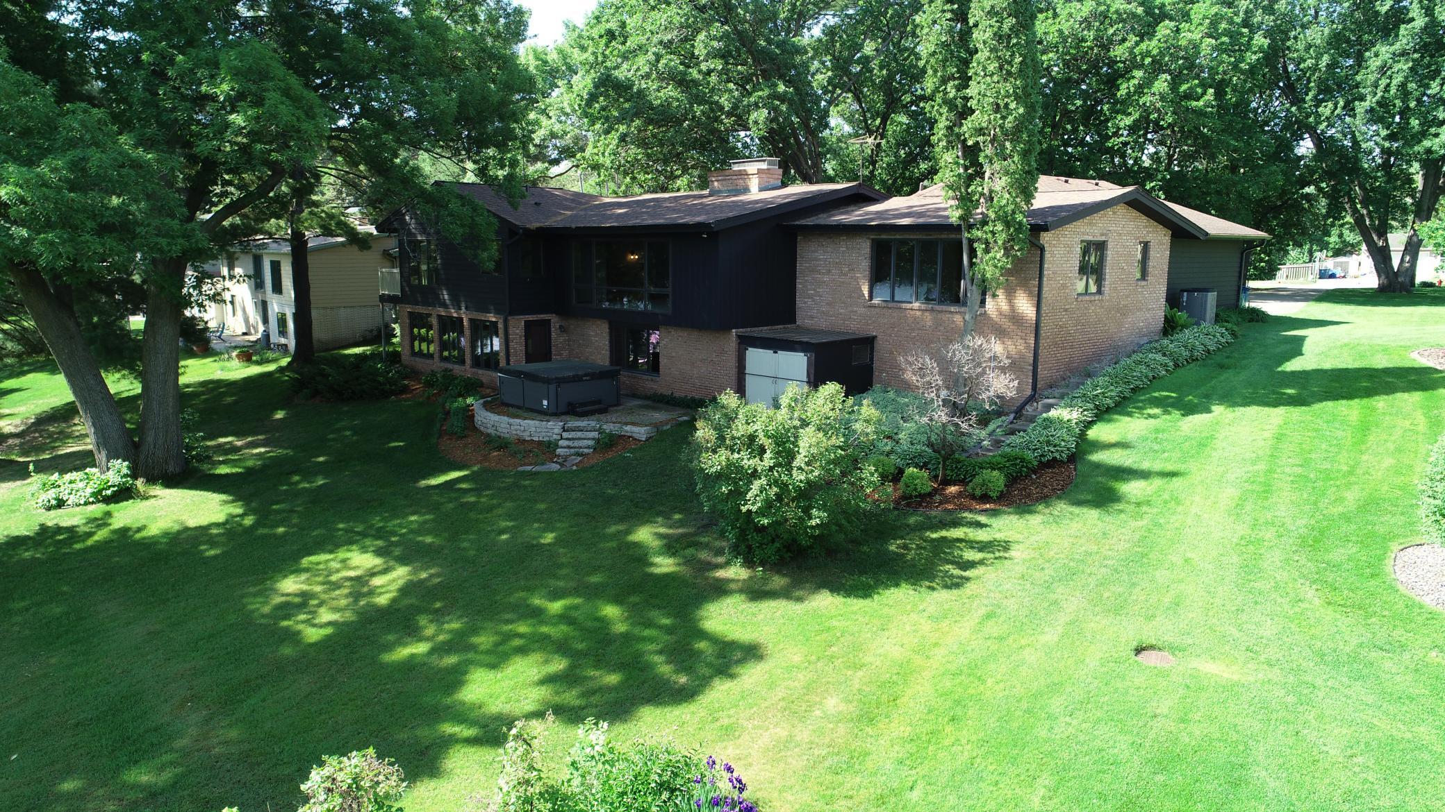 725 Bradford Avenue Property Photo 8