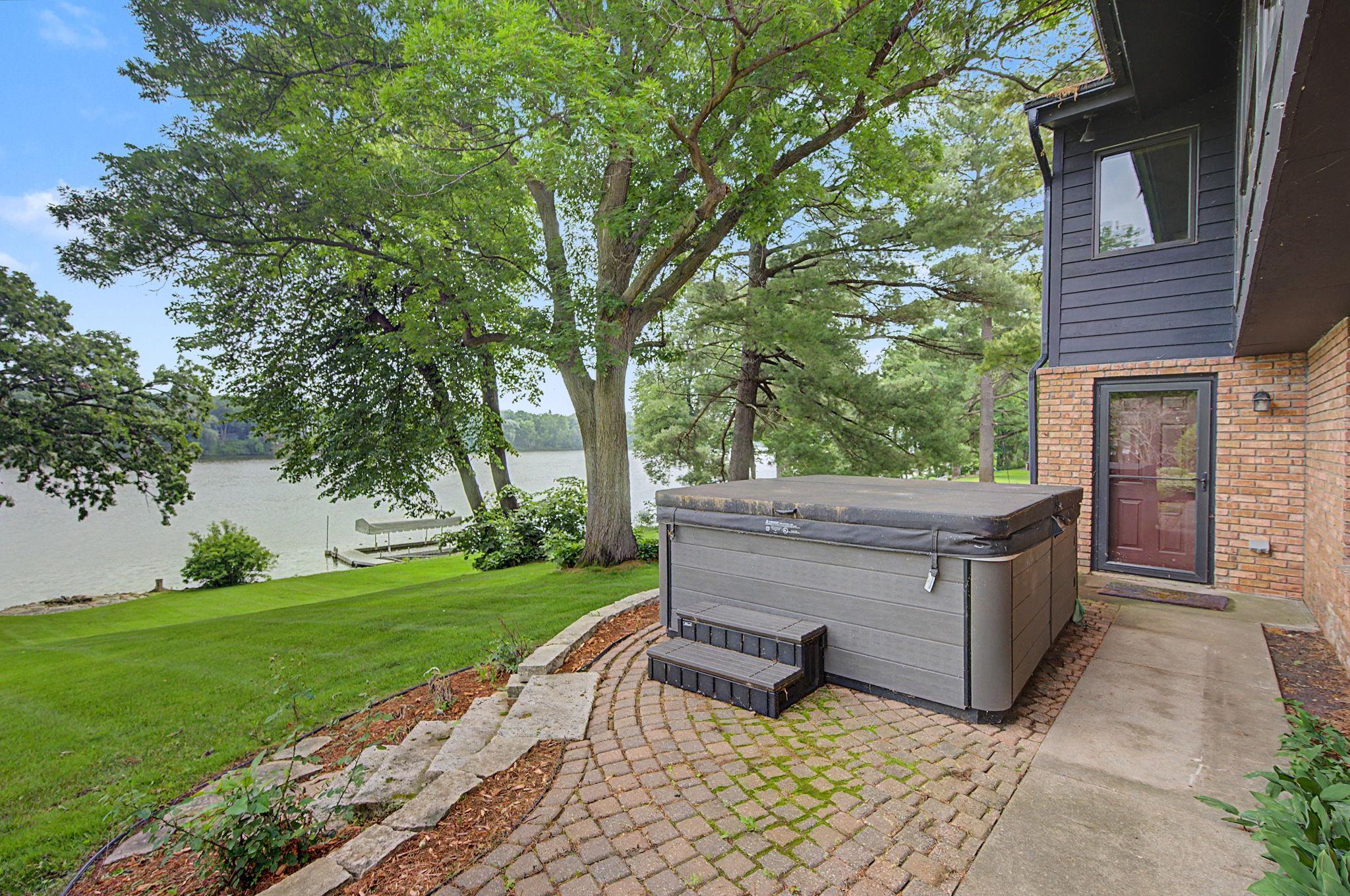 725 Bradford Avenue Property Photo 16