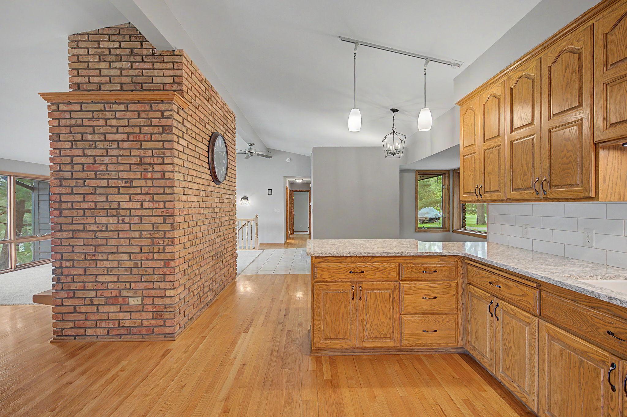 725 Bradford Avenue Property Photo 28
