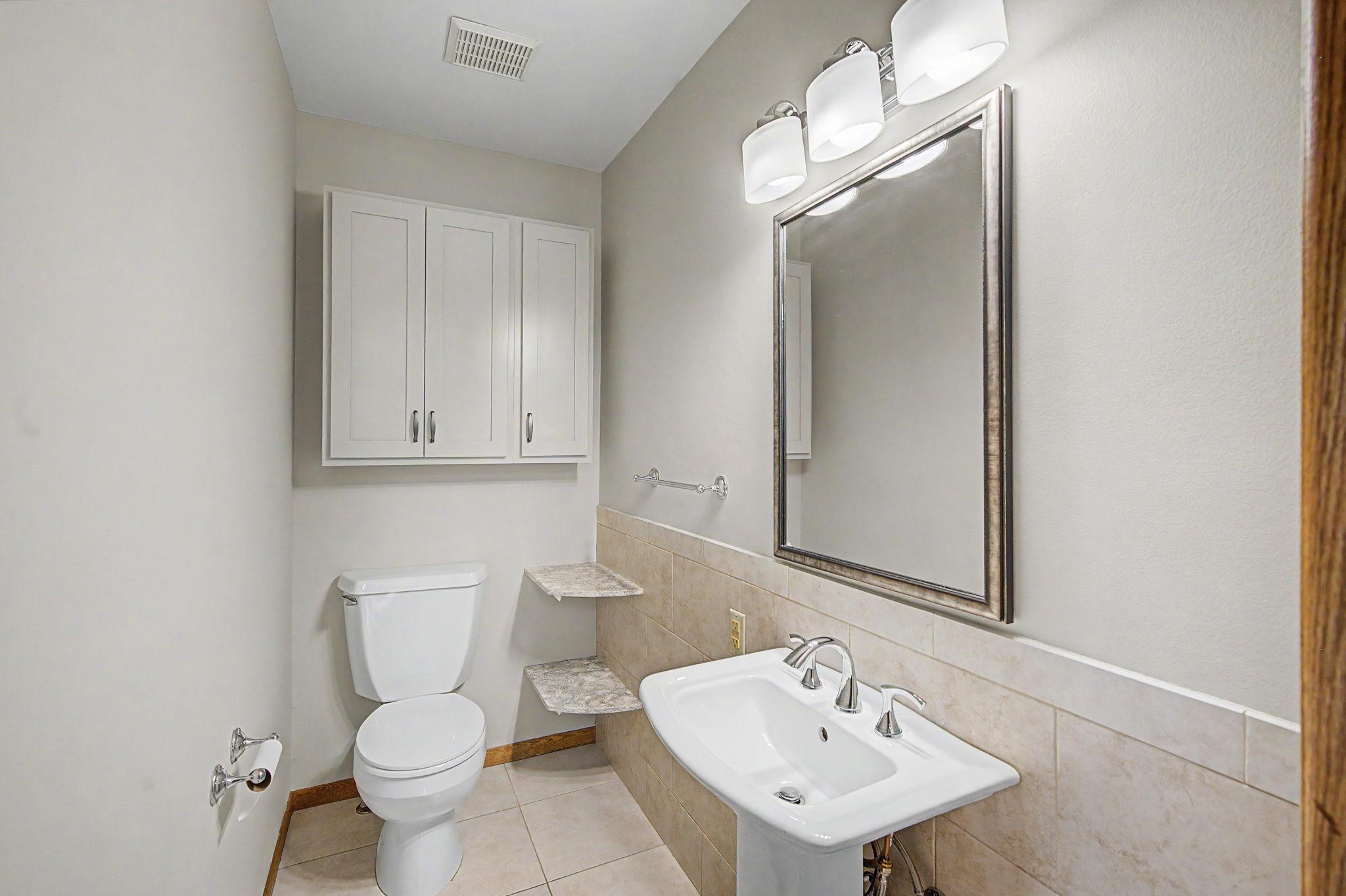 725 Bradford Avenue Property Photo 34