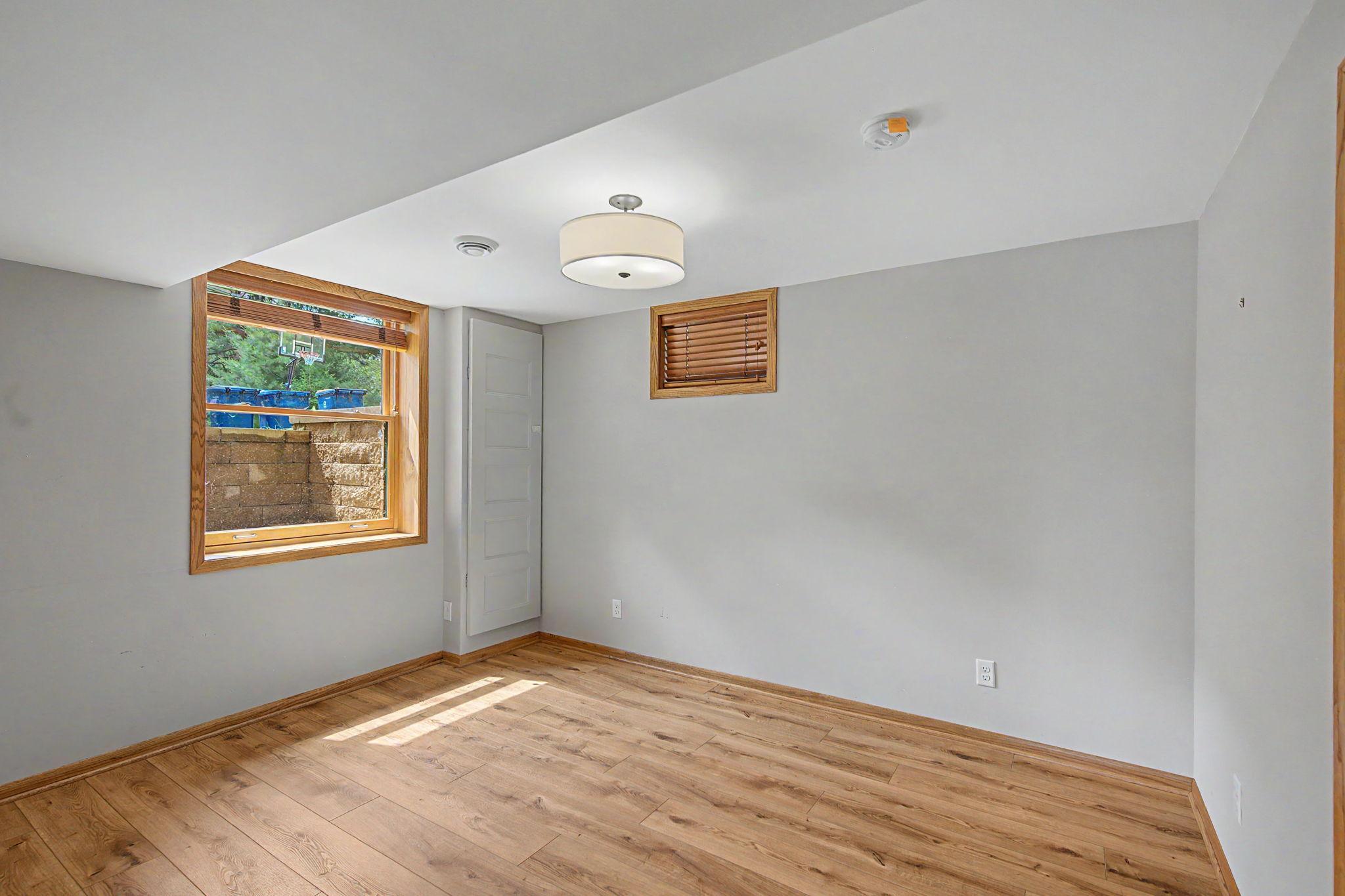 725 Bradford Avenue Property Photo 70