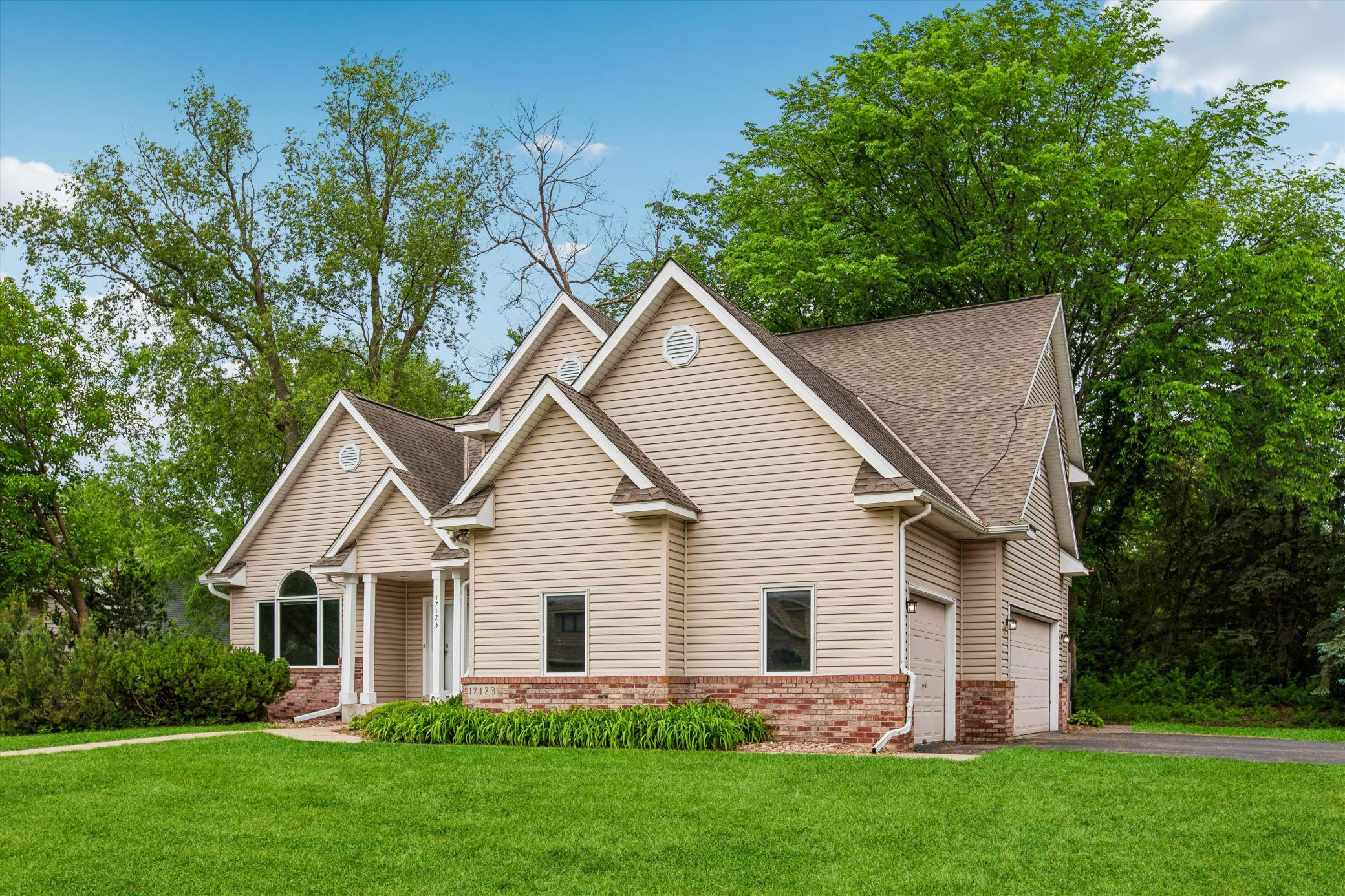 17123 Jonathan Court Property Photo 1