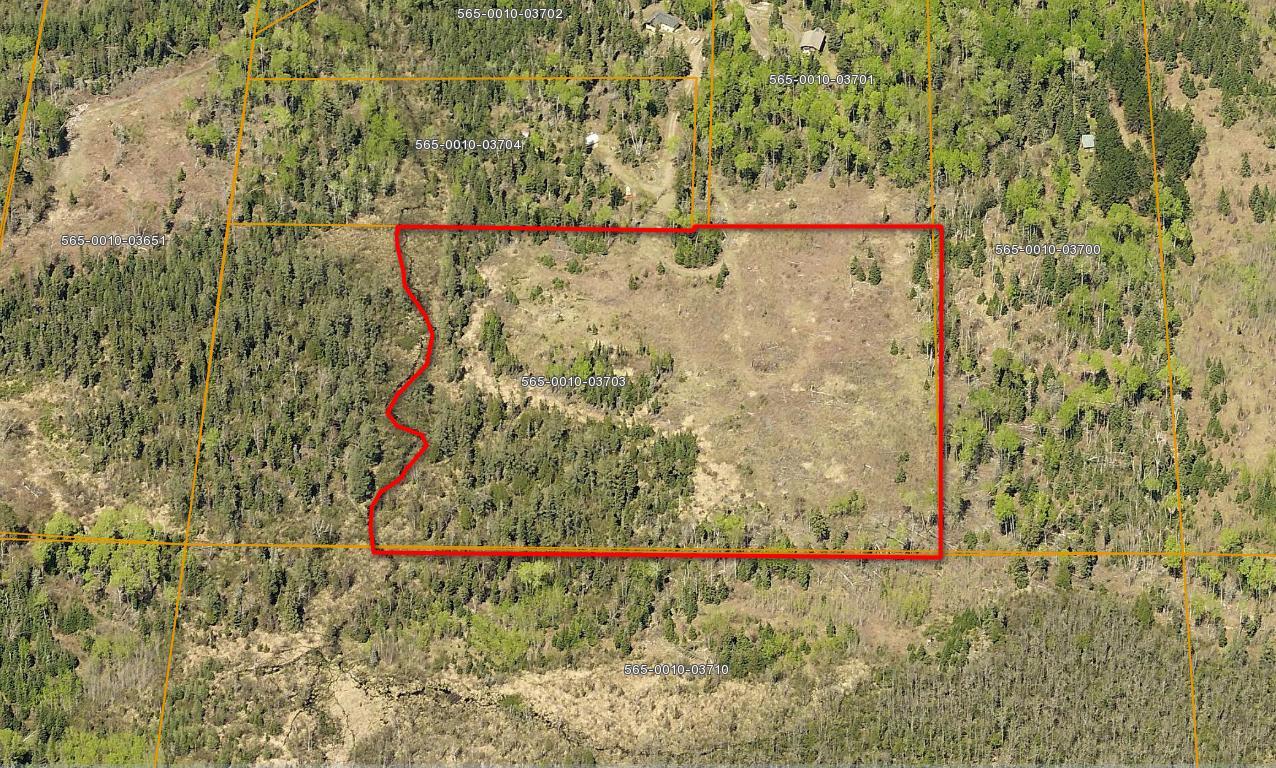 7573 Thumbnail Drive Property Photo 6