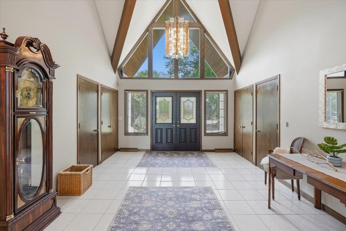 737 Carla Lane Property Photo 12