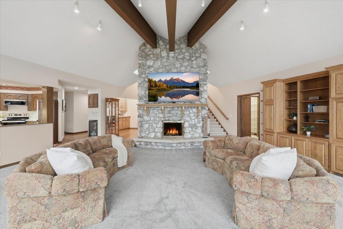 737 Carla Lane Property Photo 16