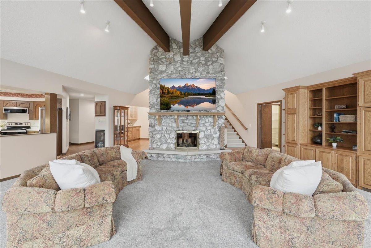 737 Carla Lane Property Photo 17