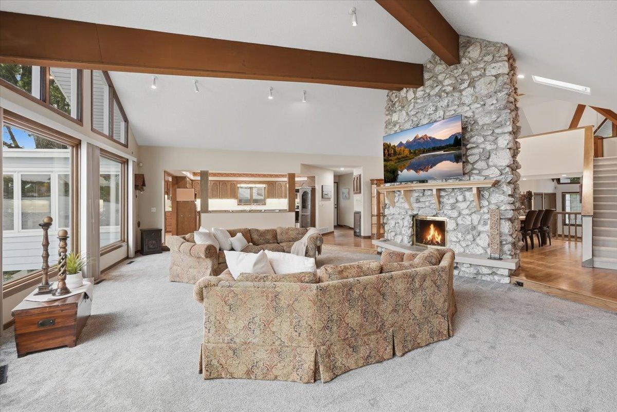 737 Carla Lane Property Photo 18