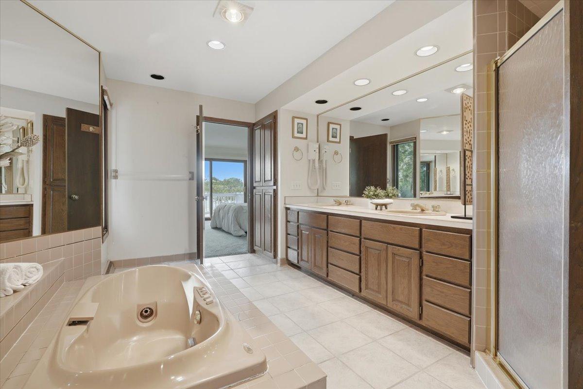 737 Carla Lane Property Photo 23