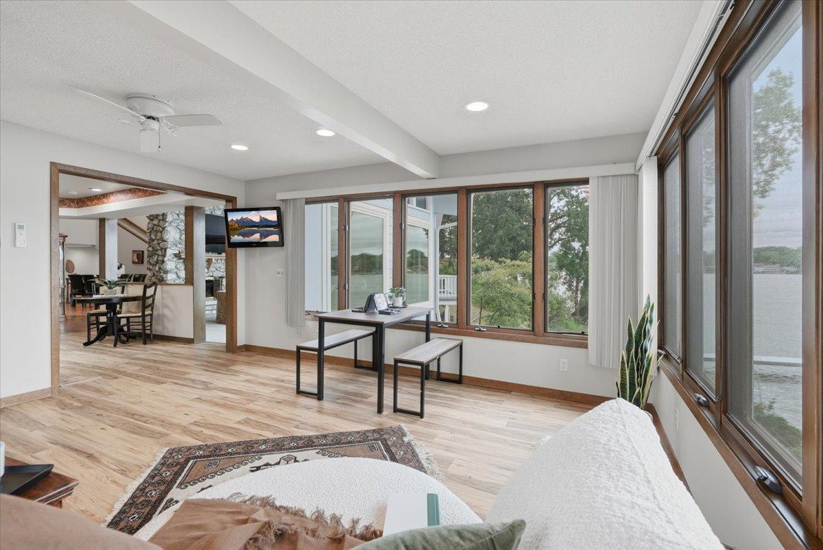 737 Carla Lane Property Photo 32