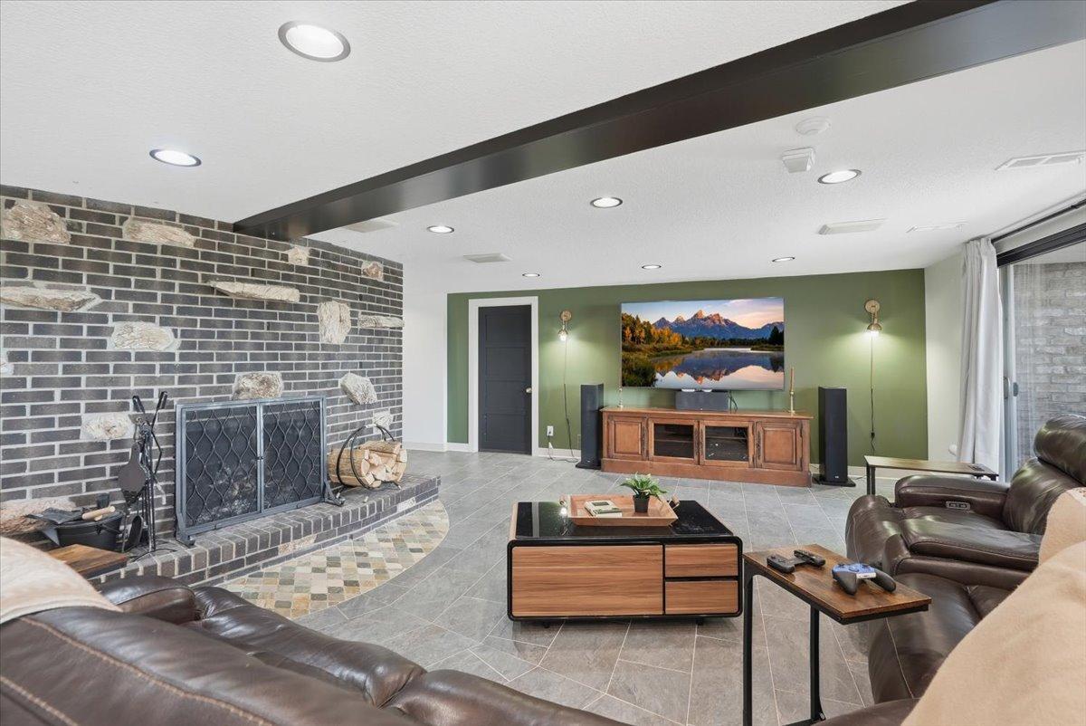 737 Carla Lane Property Photo 35