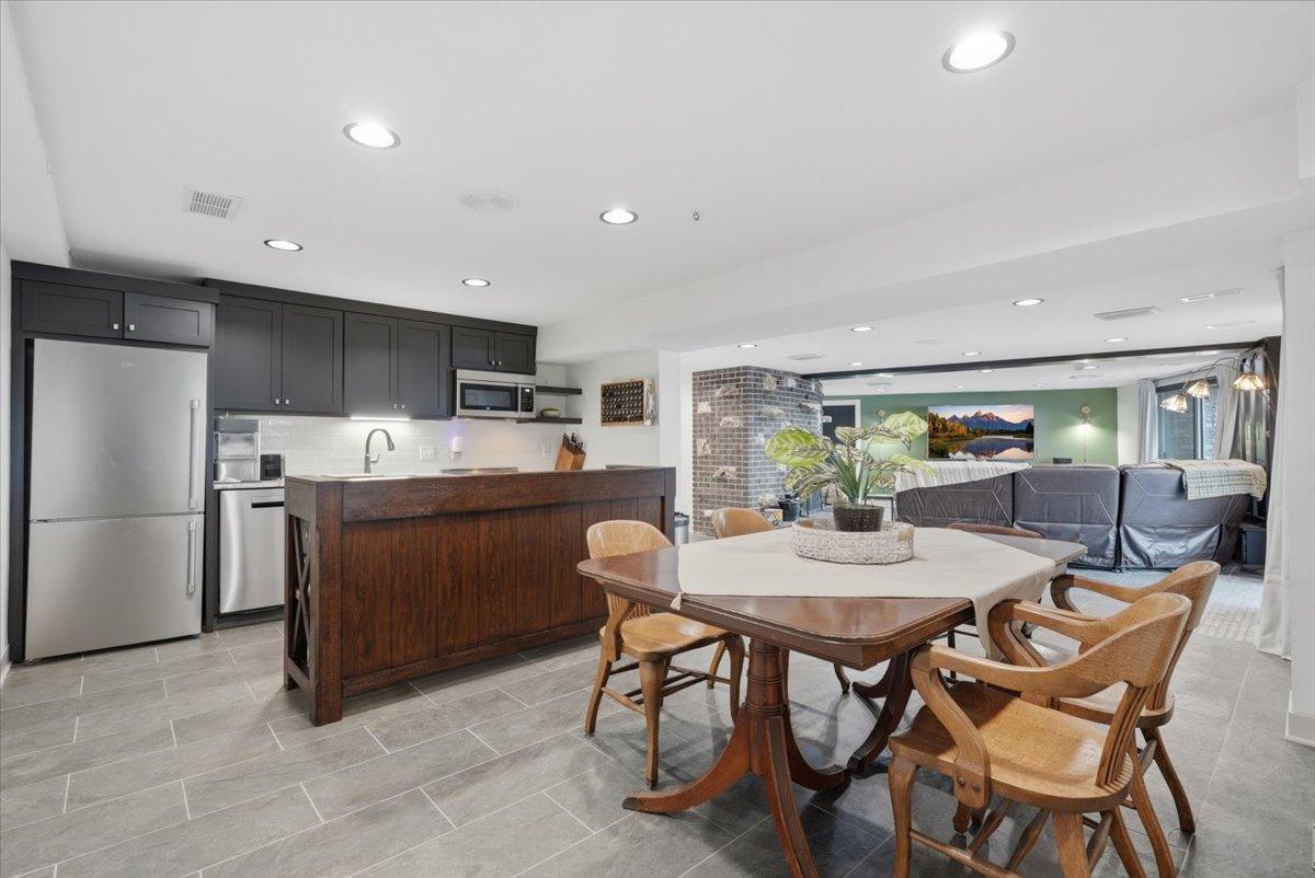737 Carla Lane Property Photo 38