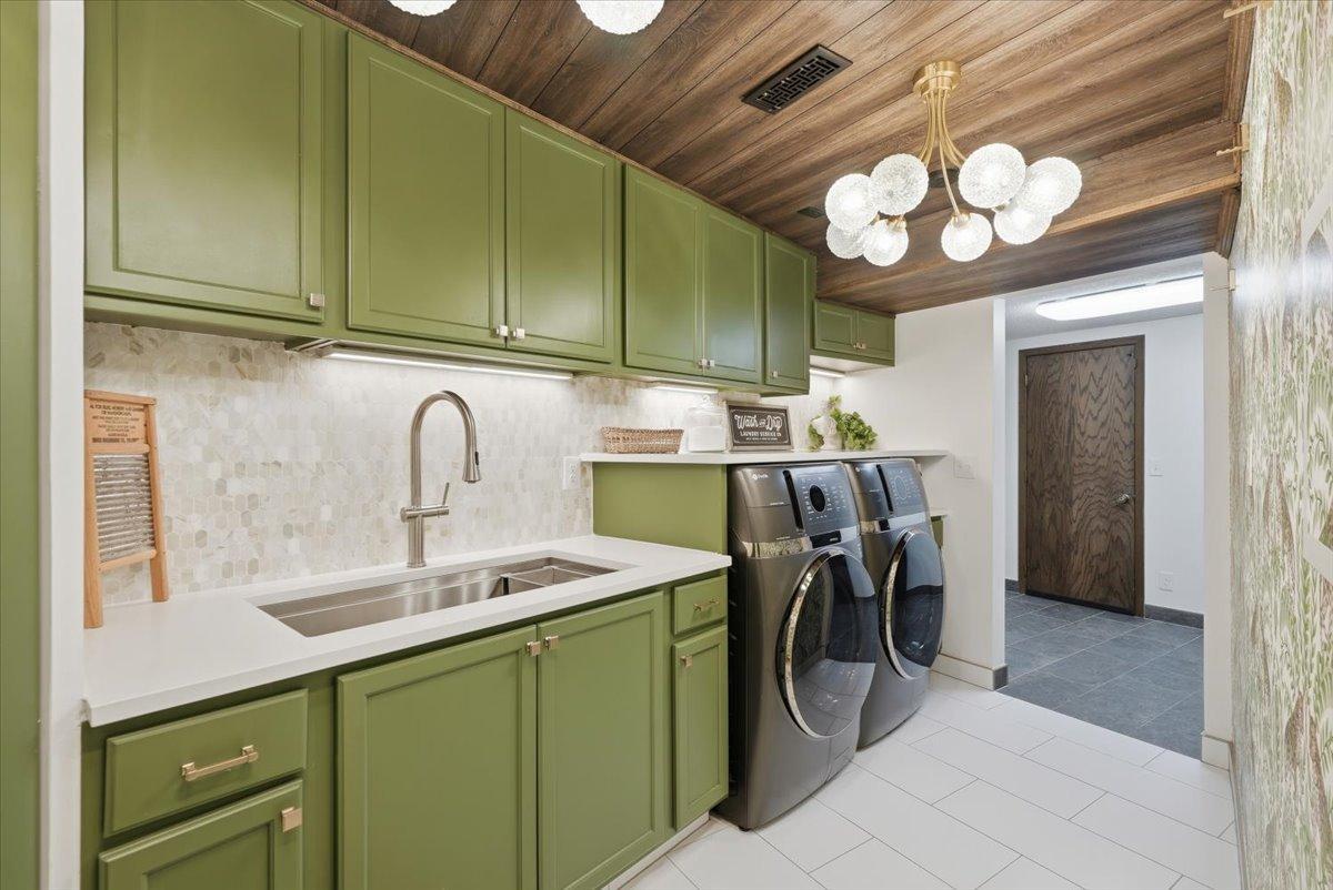 737 Carla Lane Property Photo 41