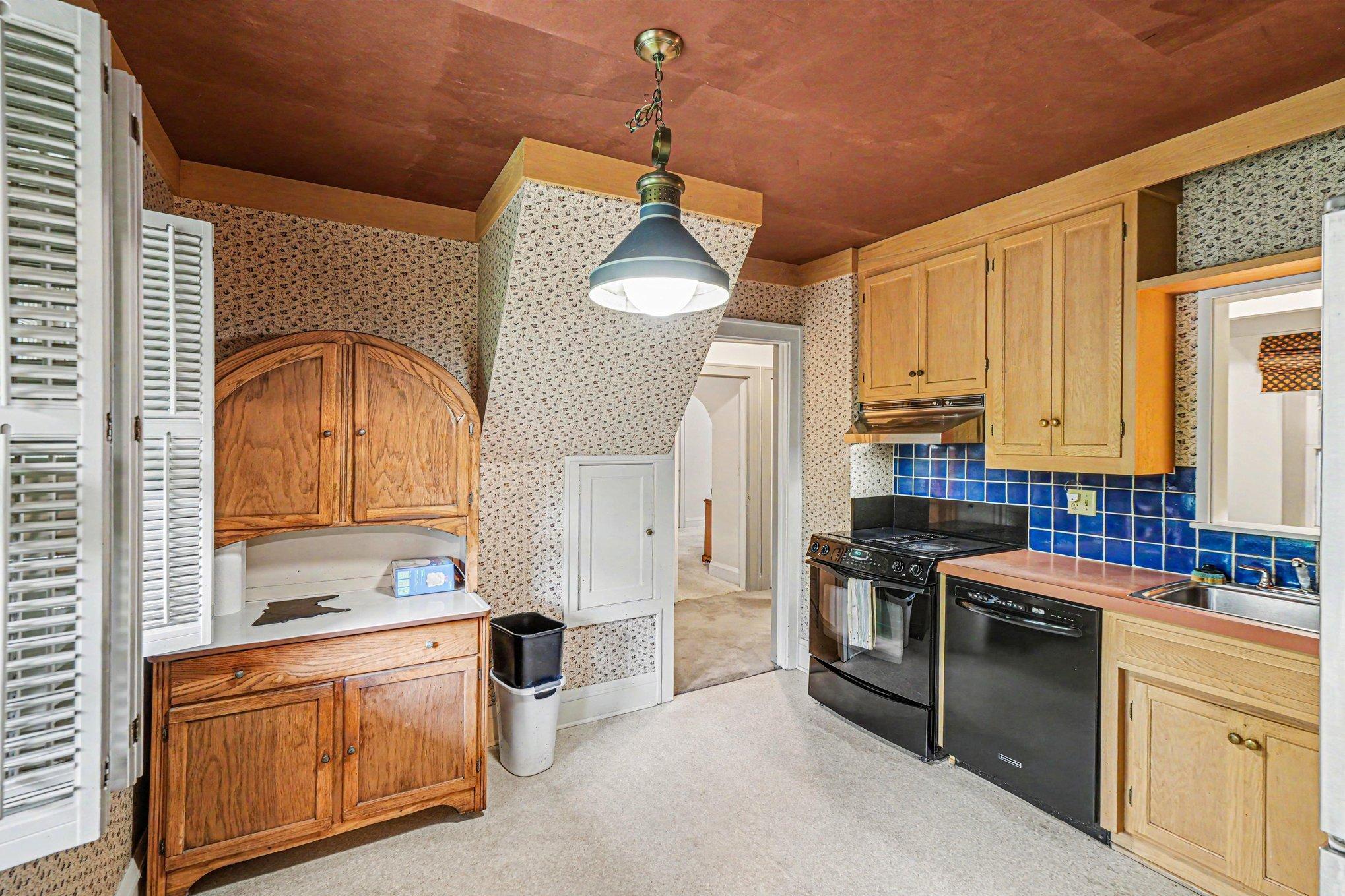 7017 Valley View Road Property Photo 7