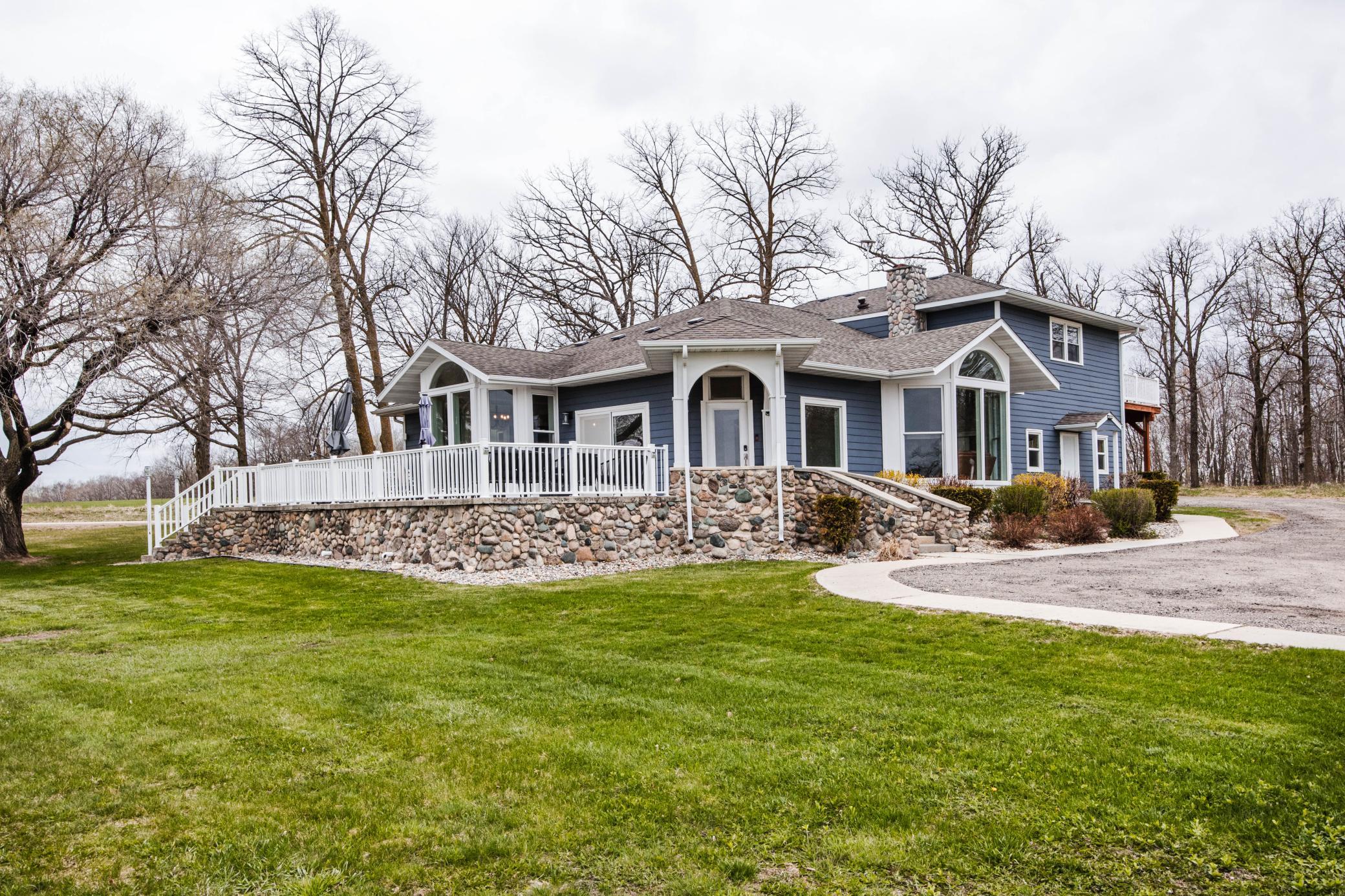 42950 County Highway 19 Property Photo 2