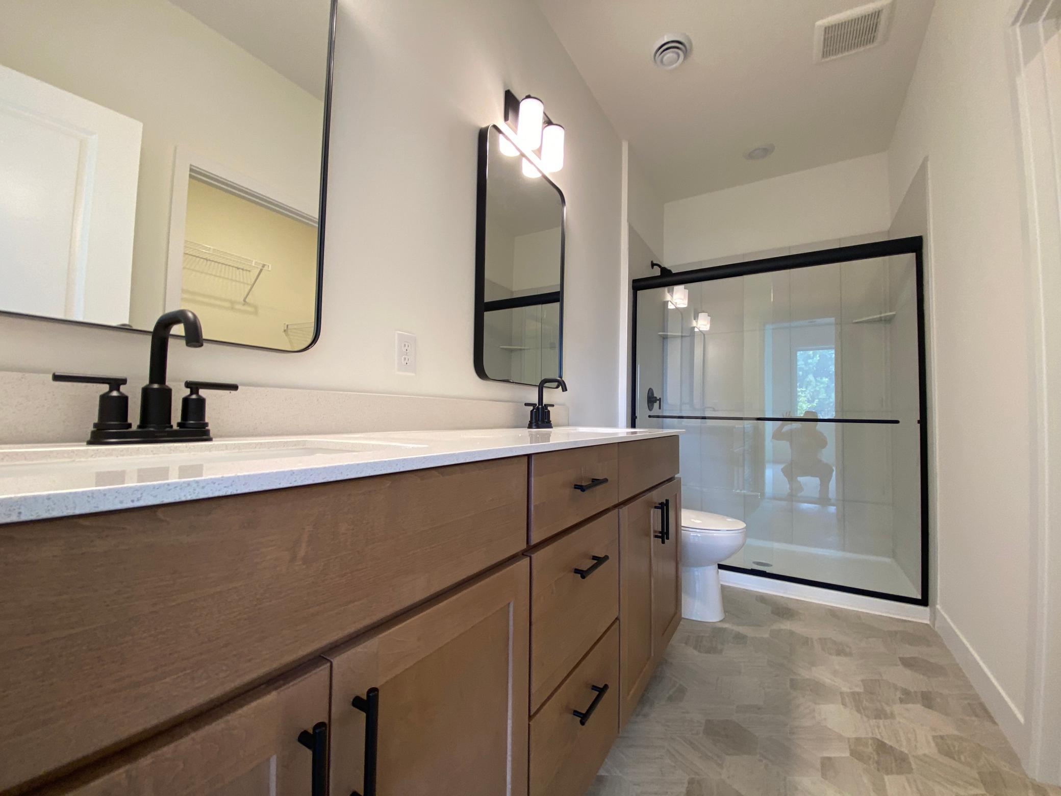 13793 Hollybrook Circle Property Photo 6