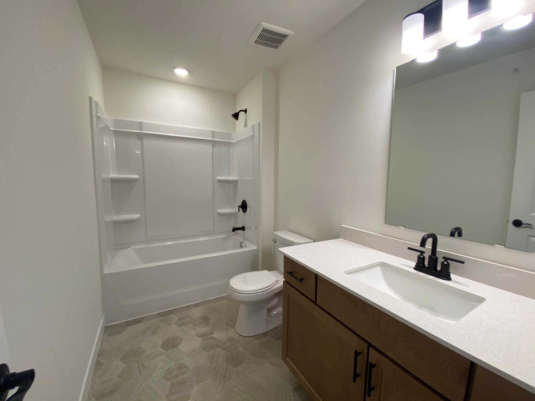 13793 Hollybrook Circle Property Photo 12