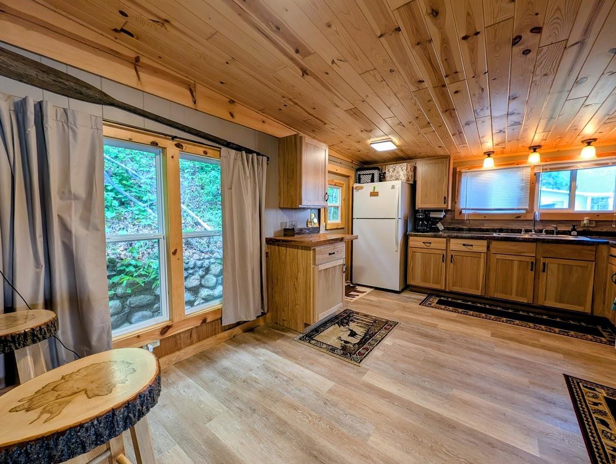 52555 223rd Place Property Photo 7