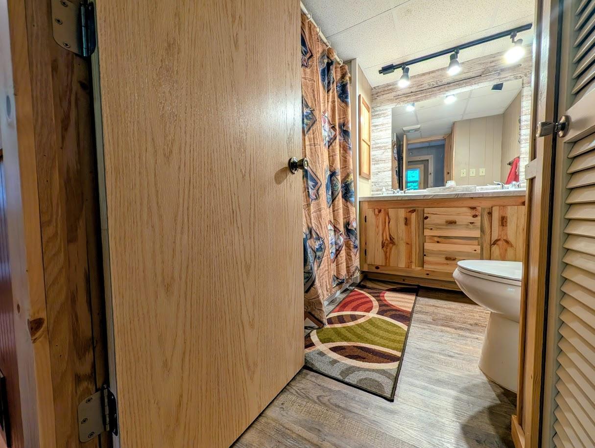 52555 223rd Place Property Photo 17