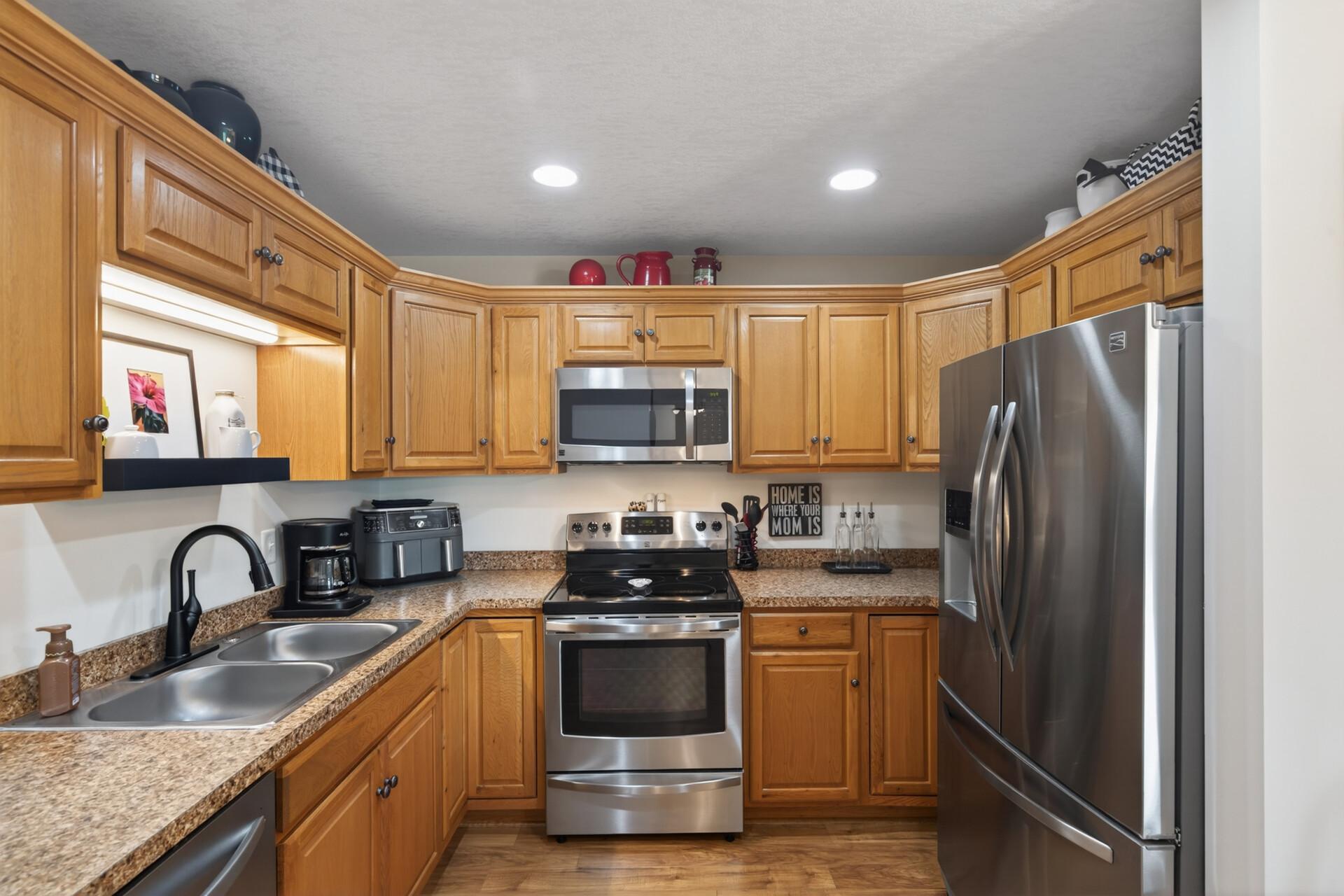 38272 Explorer Circle Property Photo 5