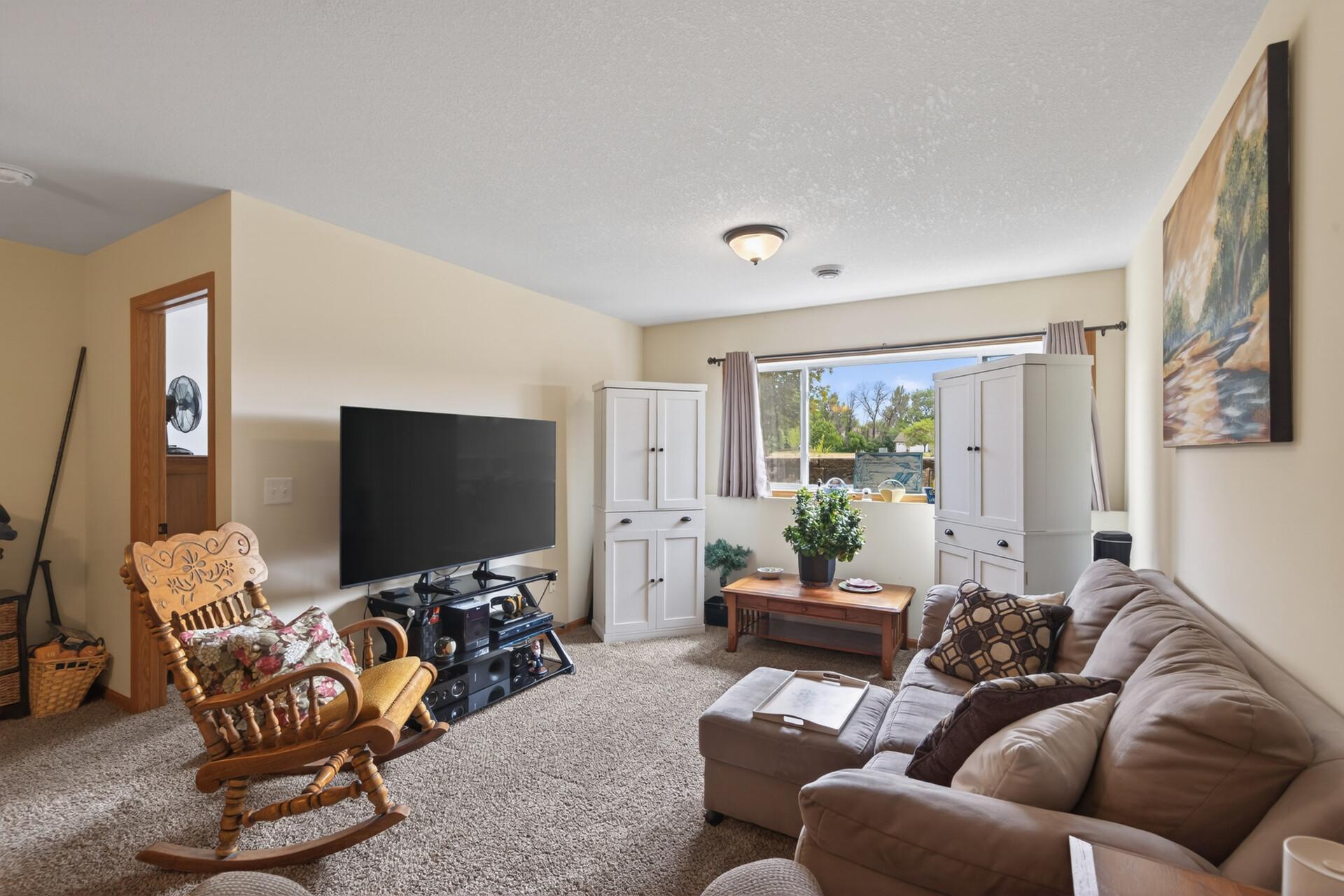 38272 Explorer Circle Property Photo 15
