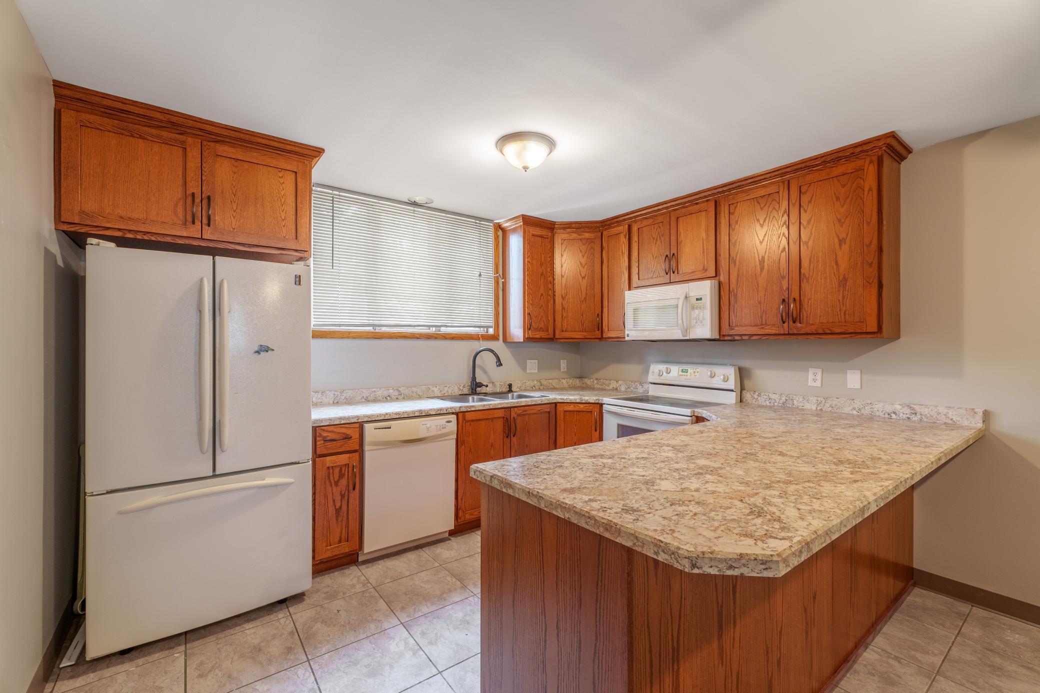 813 6th Avenue N B7 Property Photo 4