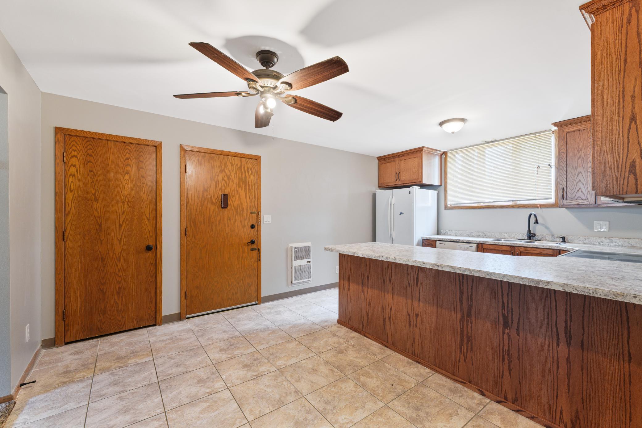 813 6th Avenue N B7 Property Photo 5