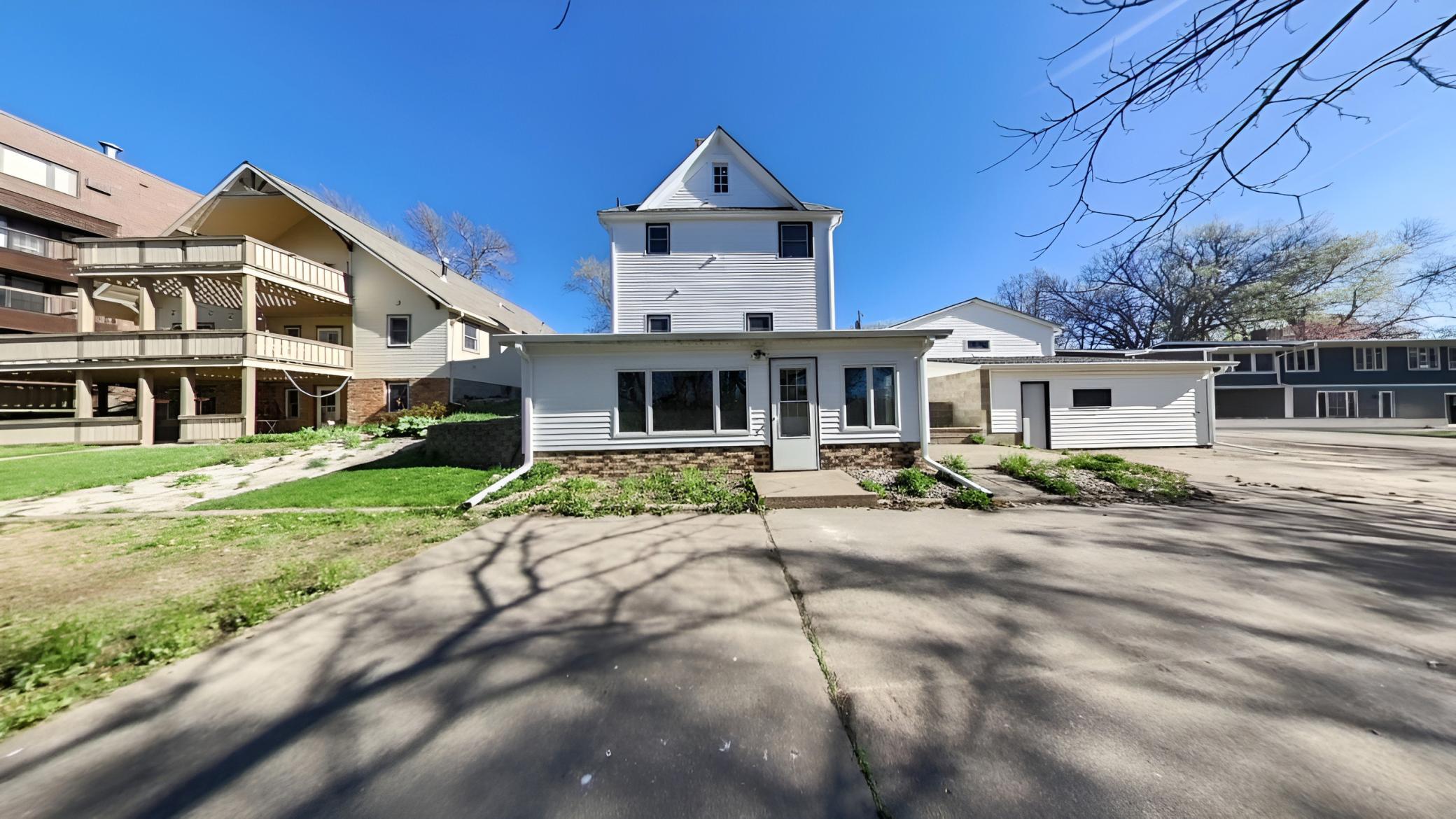 1017 Pine Street Property Photo 2