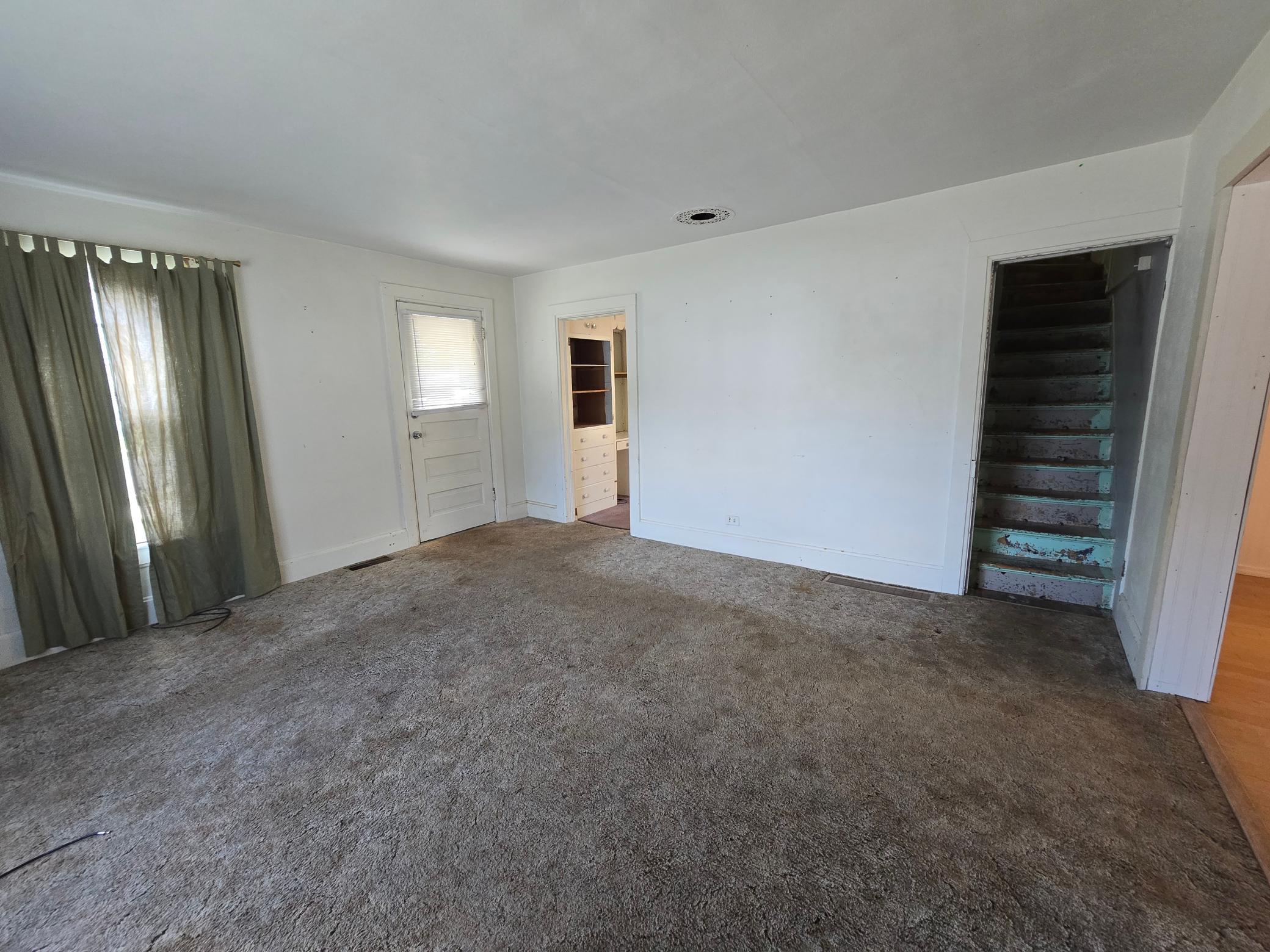 213 E Fremont Street E Property Photo 6