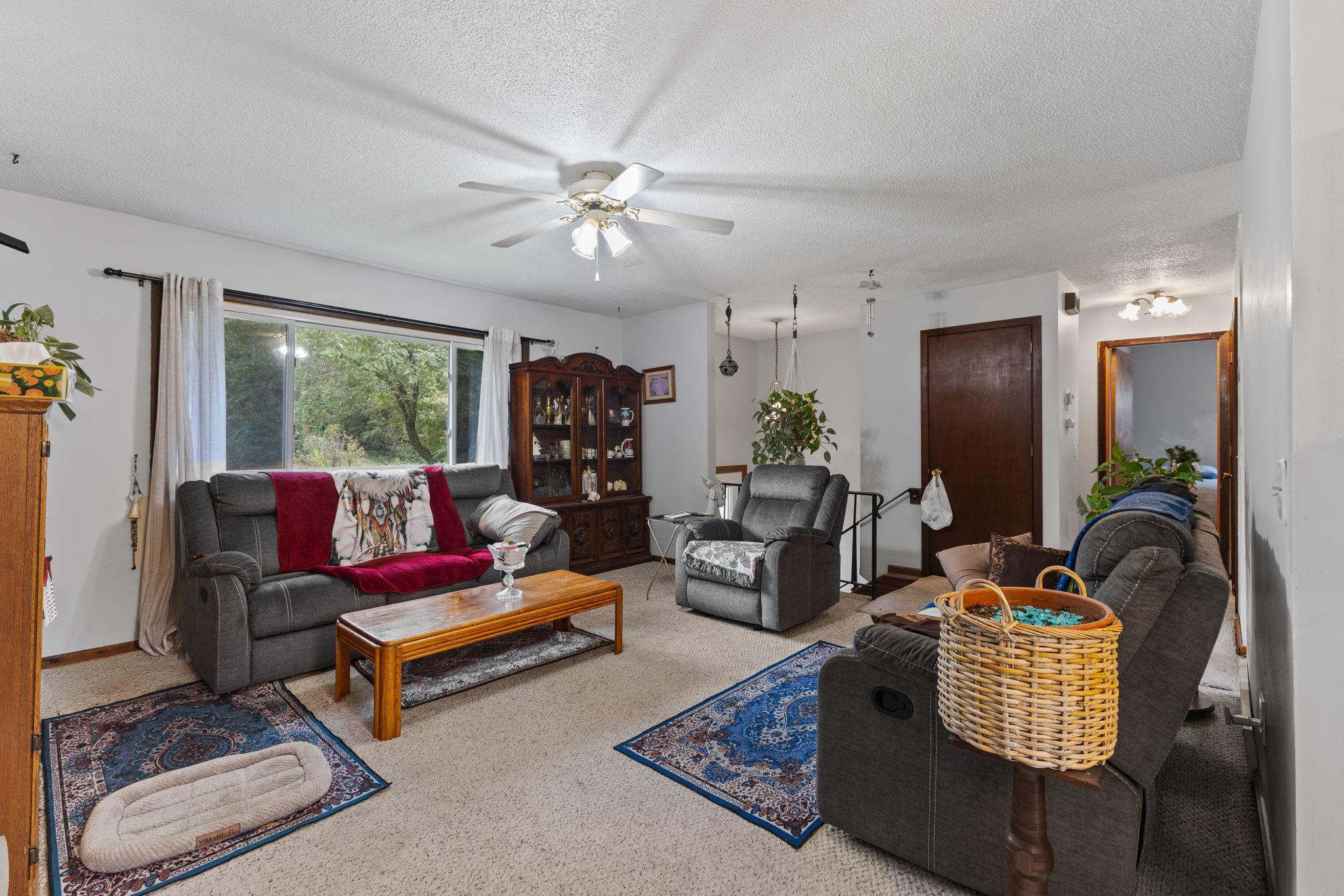 20091 Red Wing Boulevard Property Photo 4