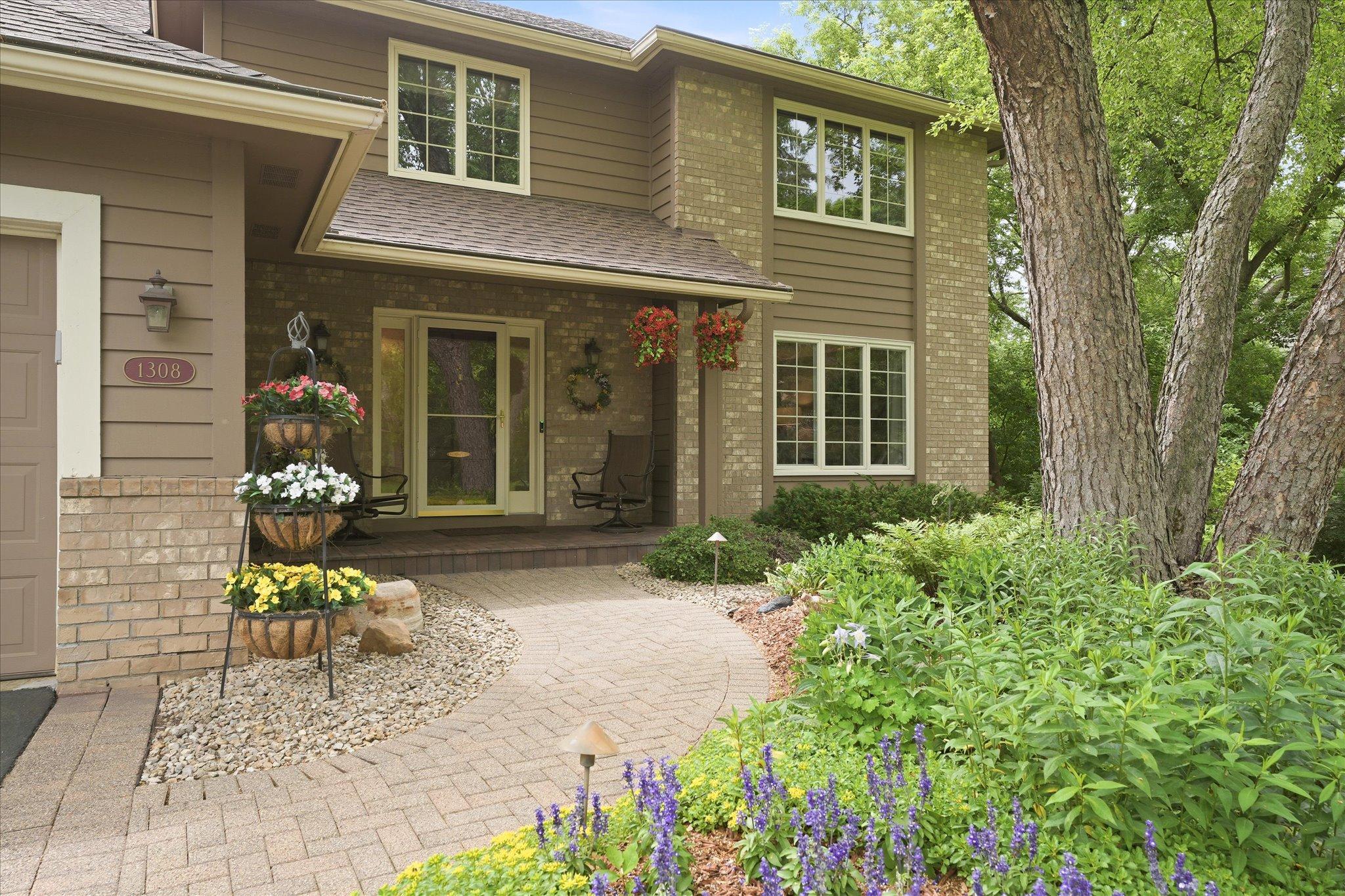 1308 Summit Oaks Drive