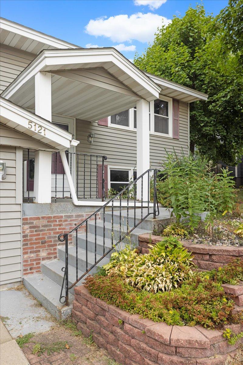 5121 148th Path W Property Photo 2