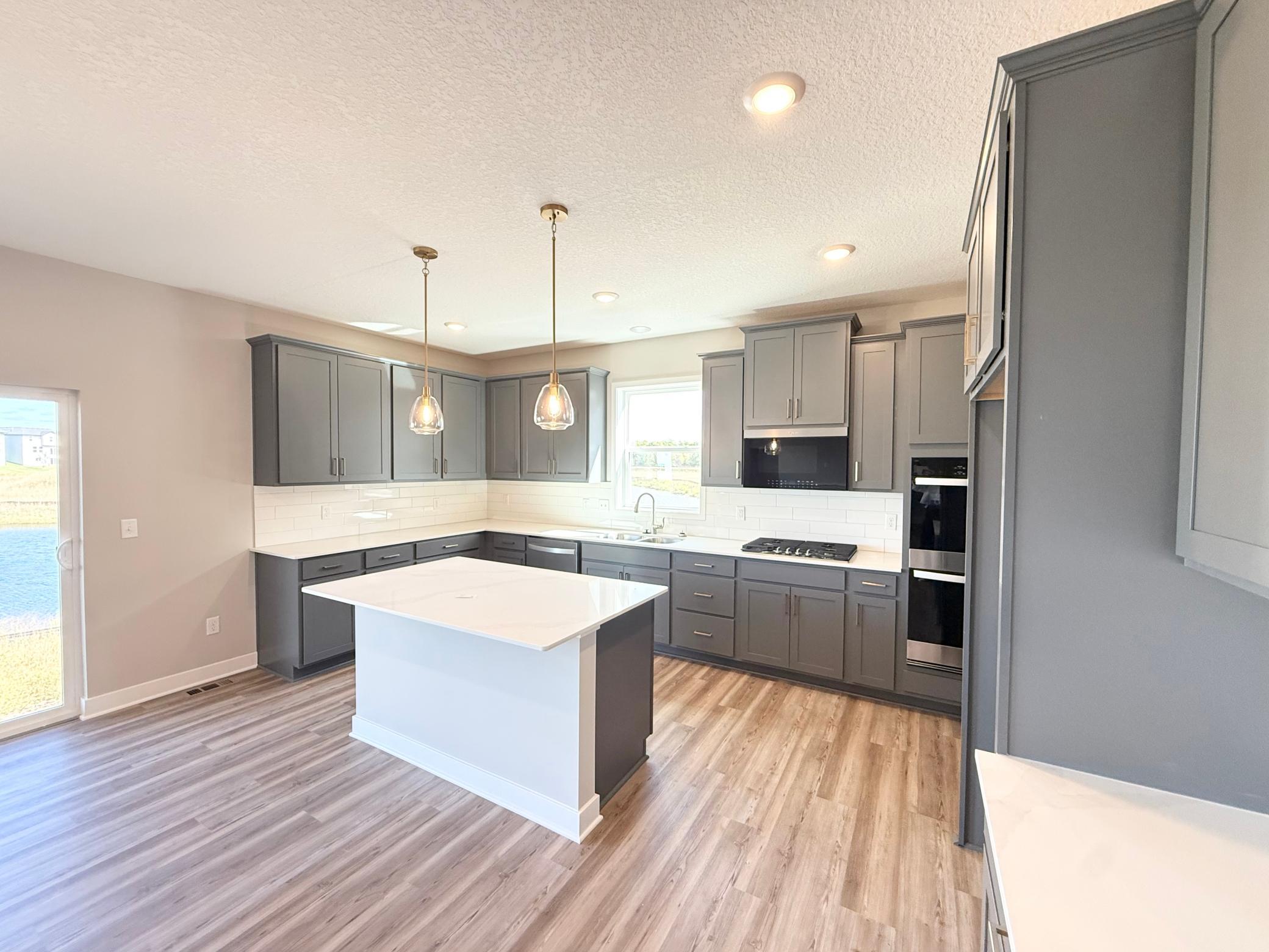 9768 47th Bay Ne Property Photo 6