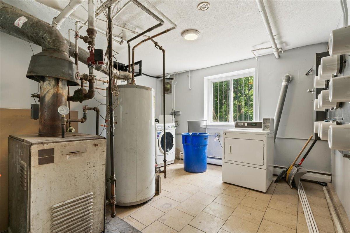 3021 Longfellow Avenue Property Photo 4
