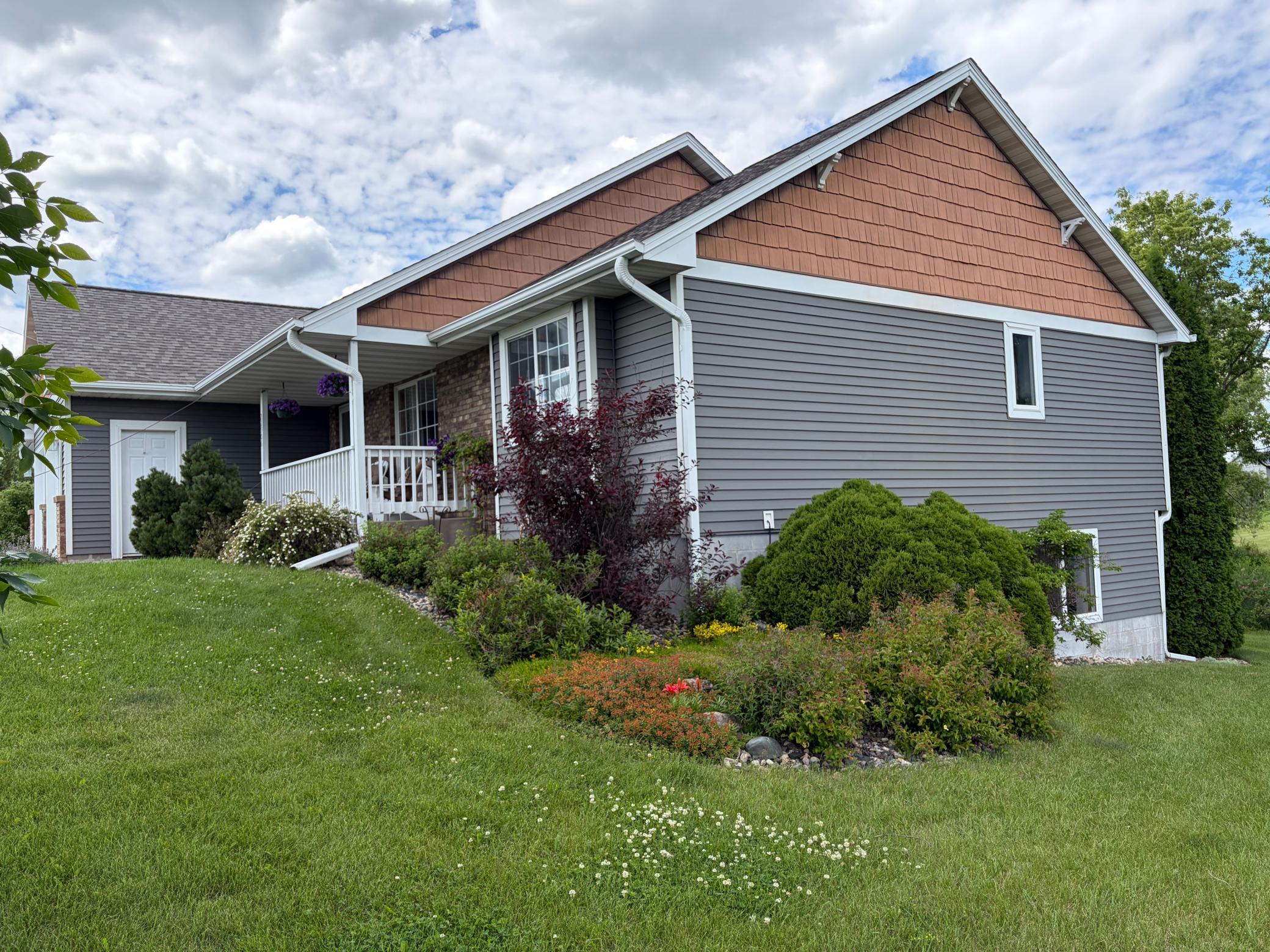 22906 Turtle Creek Circle Property Photo 1