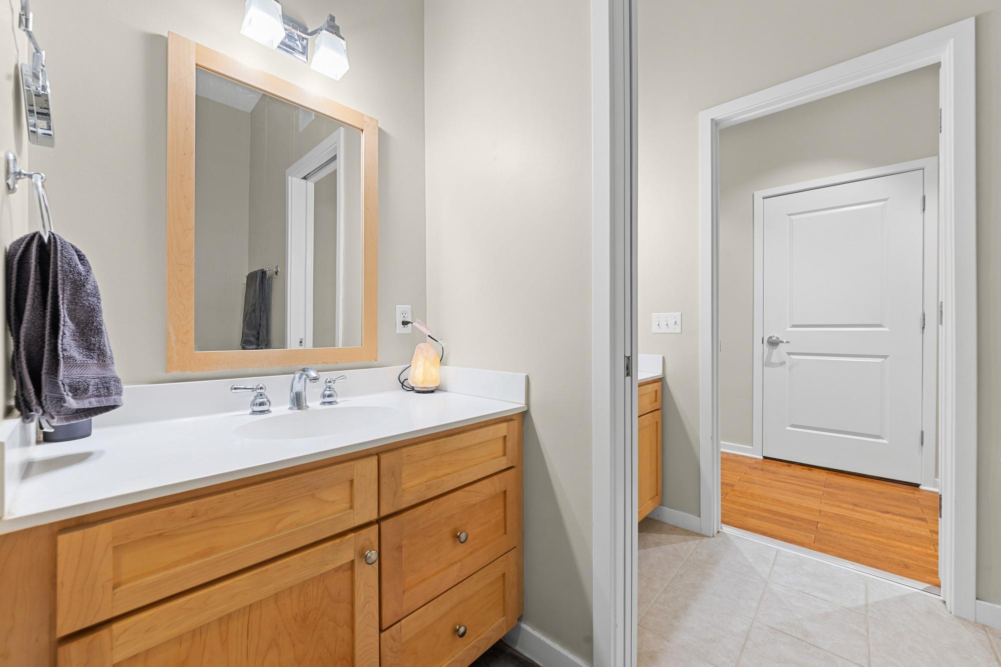 209 8th Street E 305 Property Photo 23