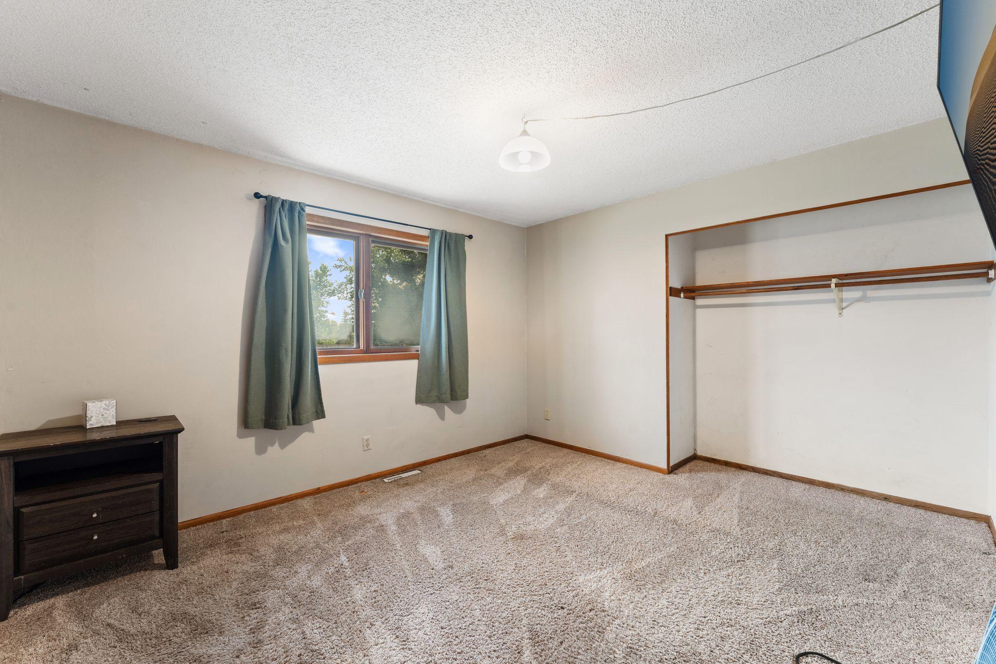 509 Mill Street E Property Photo 10